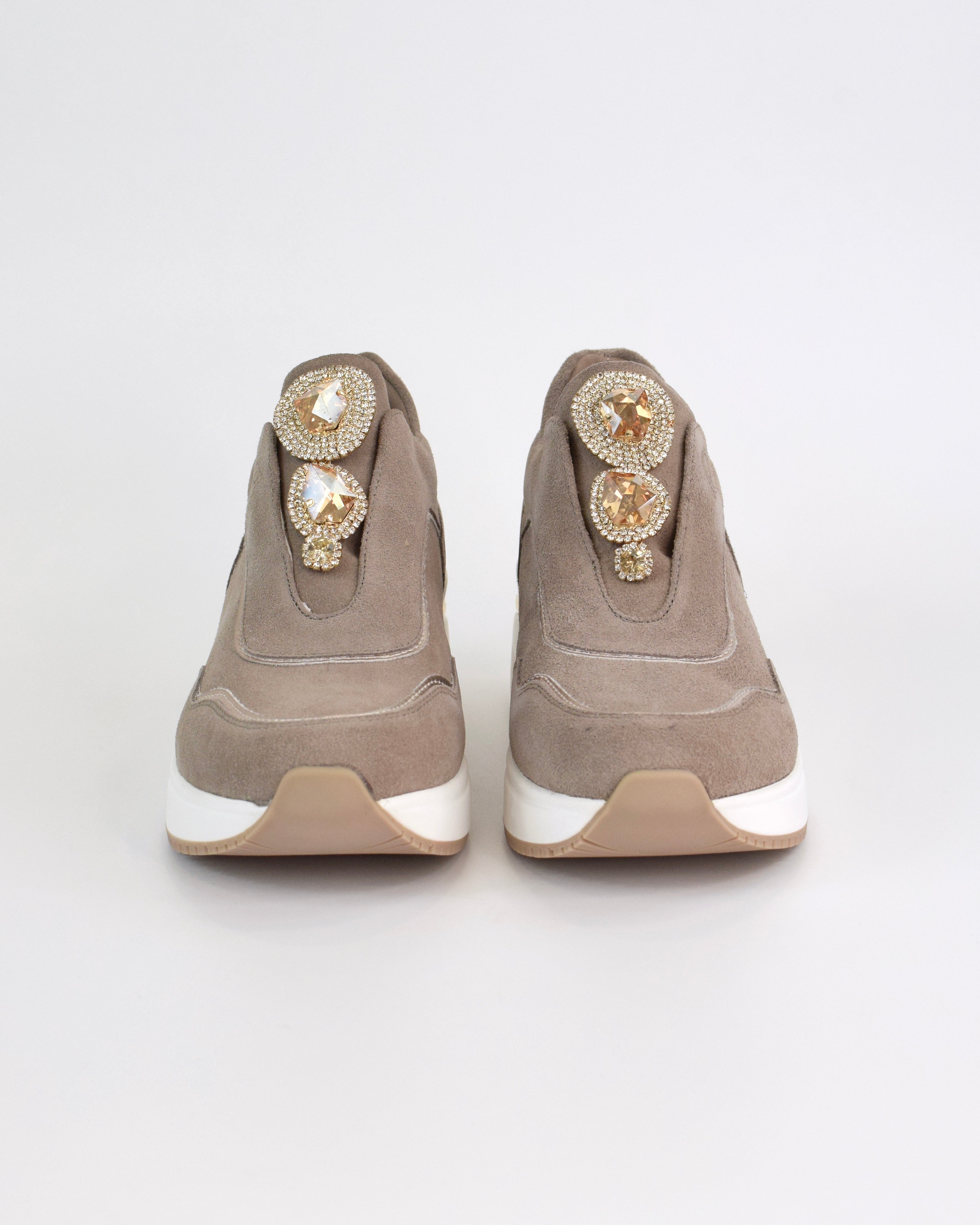 Running slipon con accessorio gioiello in camoscio