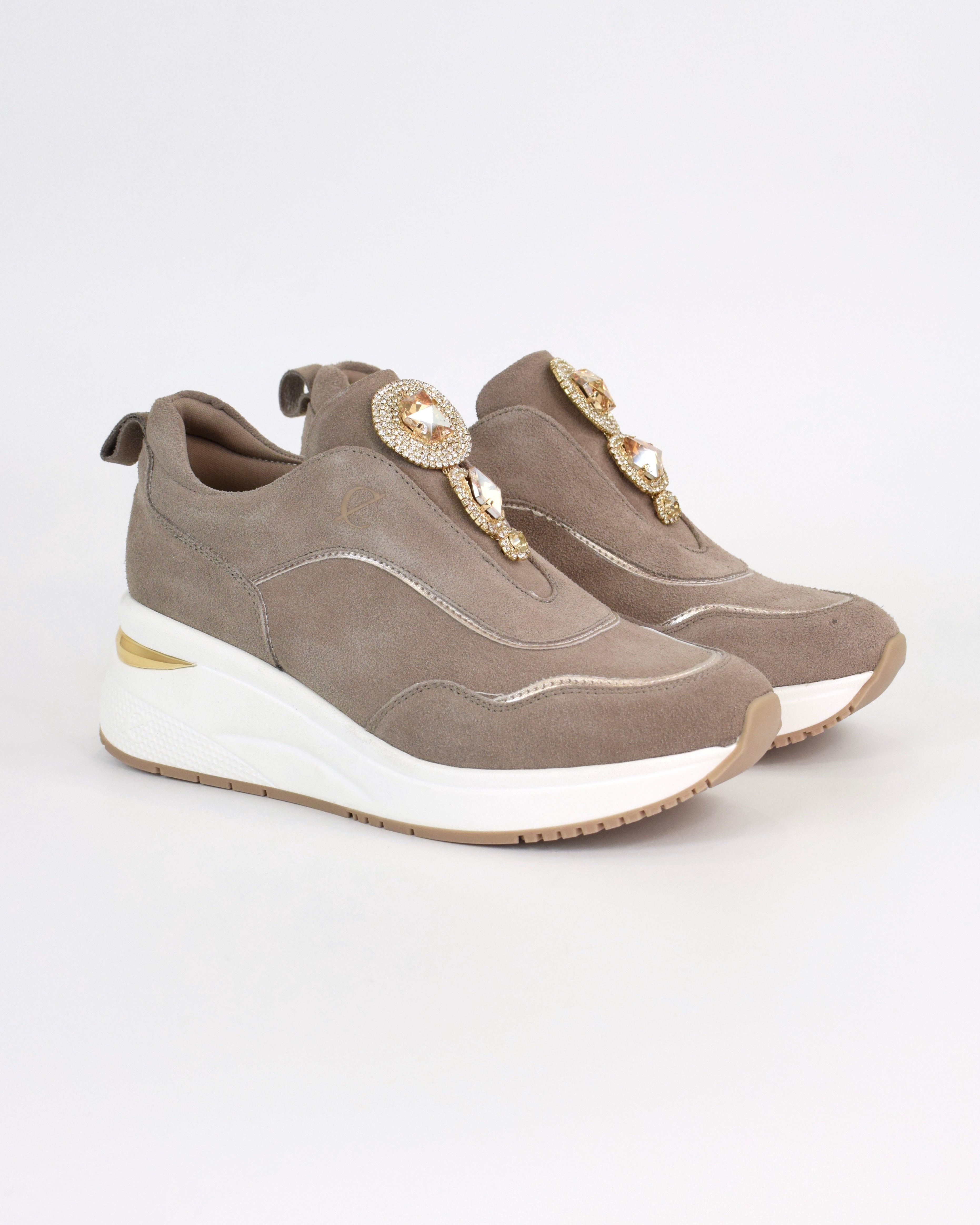 Running slipon con accessorio gioiello in camoscio