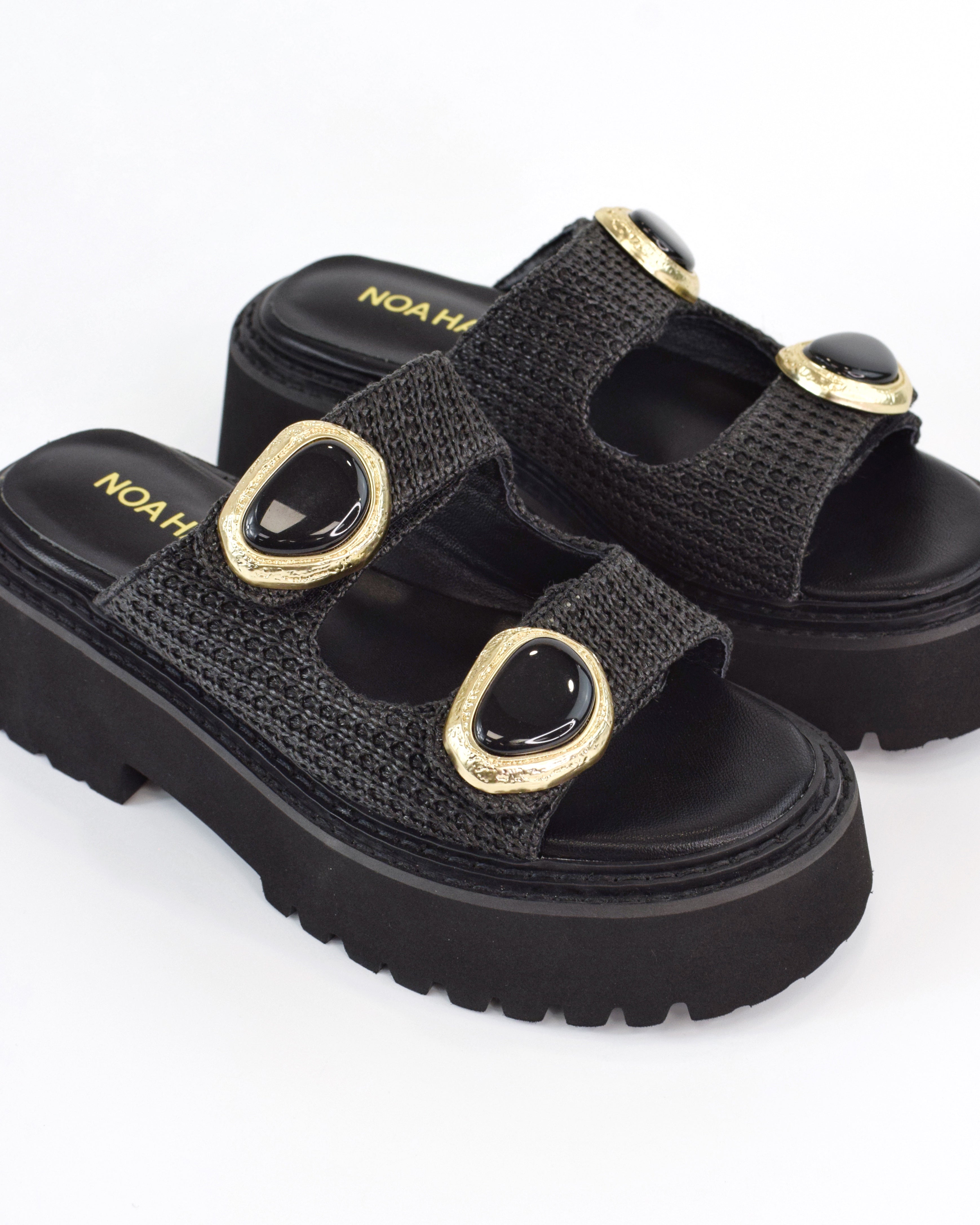 Sandalo flat con doppia fibbia gioiello