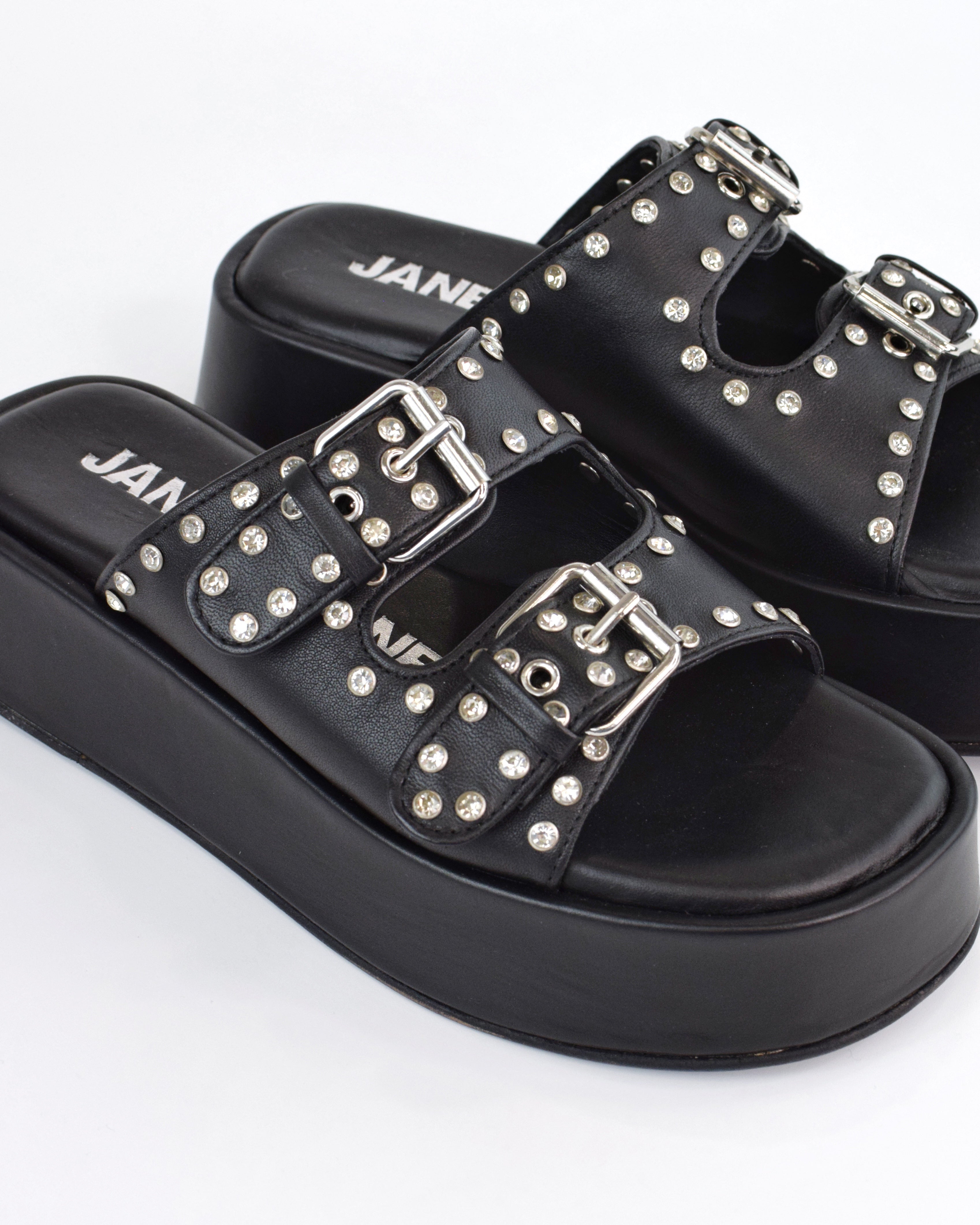 Ciabatta platform con fibbie gioiello