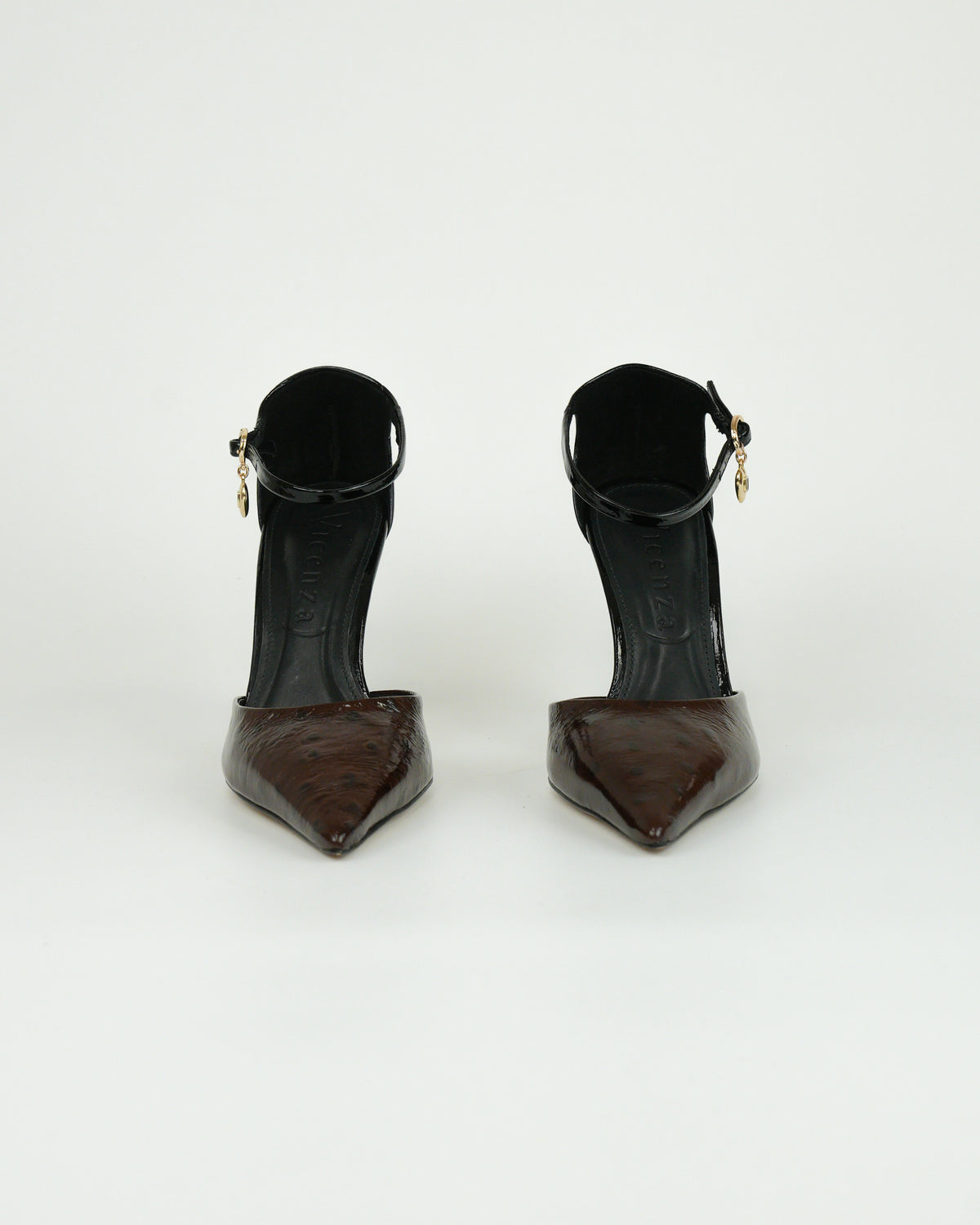 Décolleté in pelle con cinturino