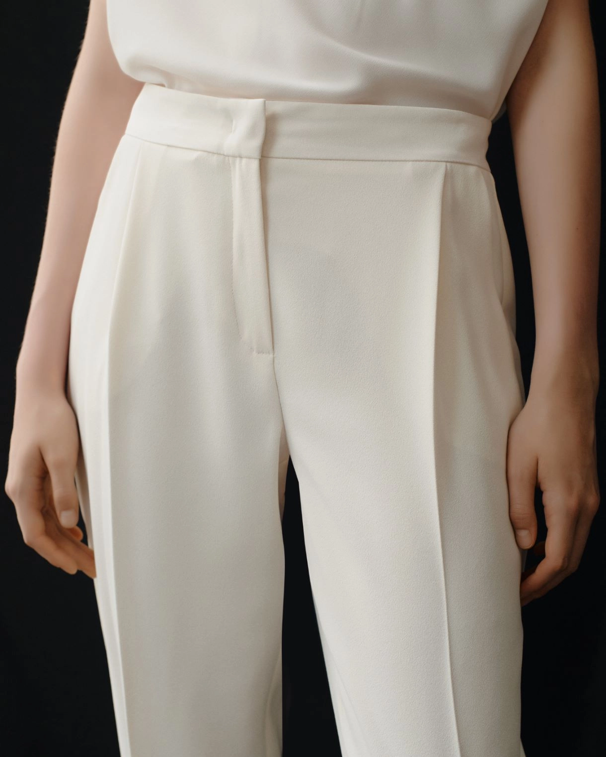 Pantaloni a sigaretta in crêpe Izabel
