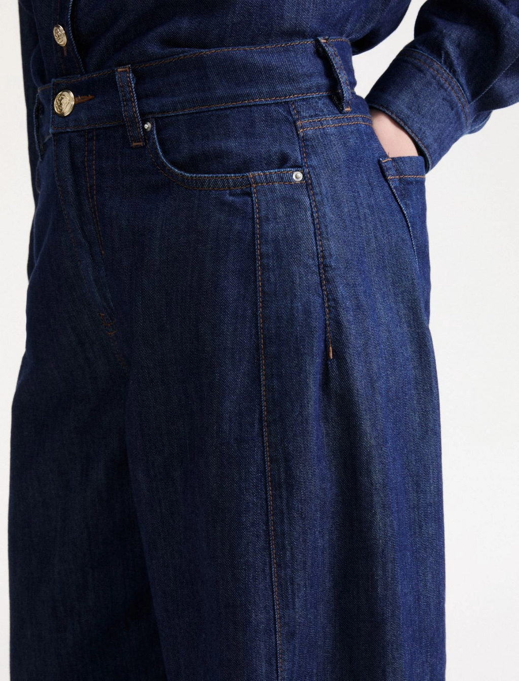 Jeans barrel con tagli laterali Mllagrume