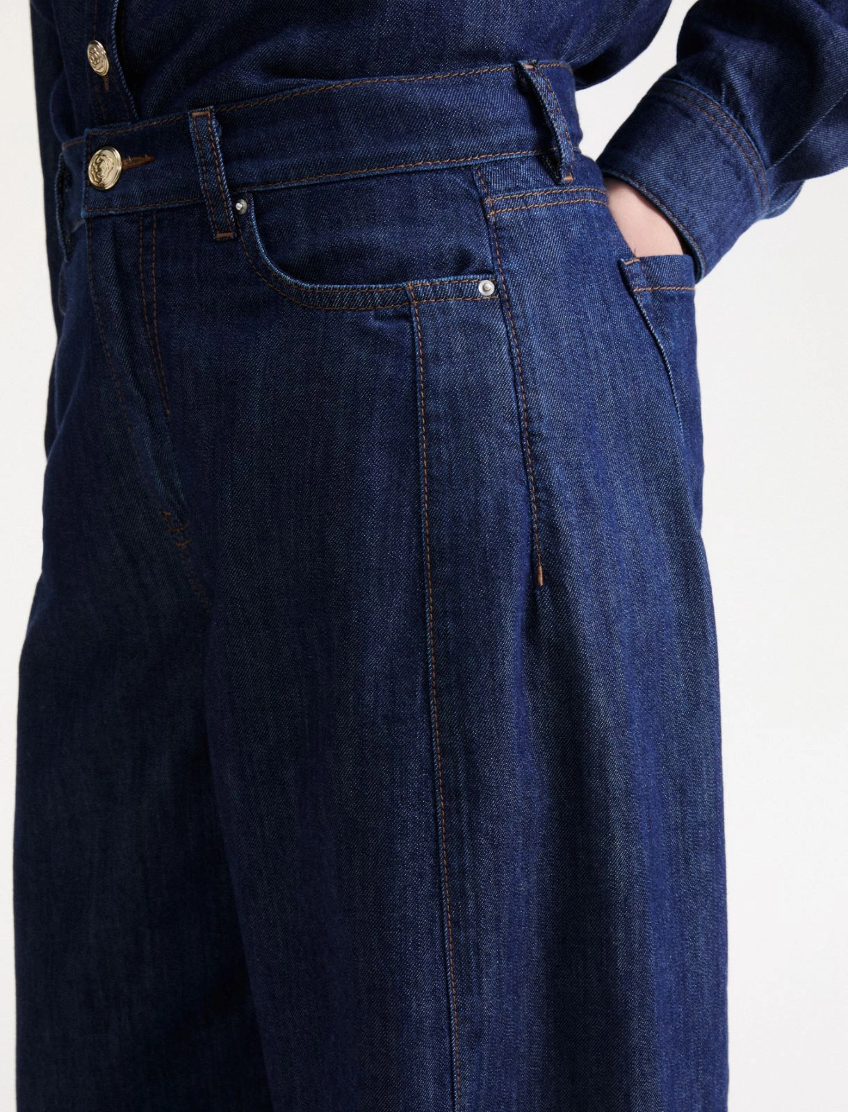 Jeans barrel con tagli laterali Mllagrume