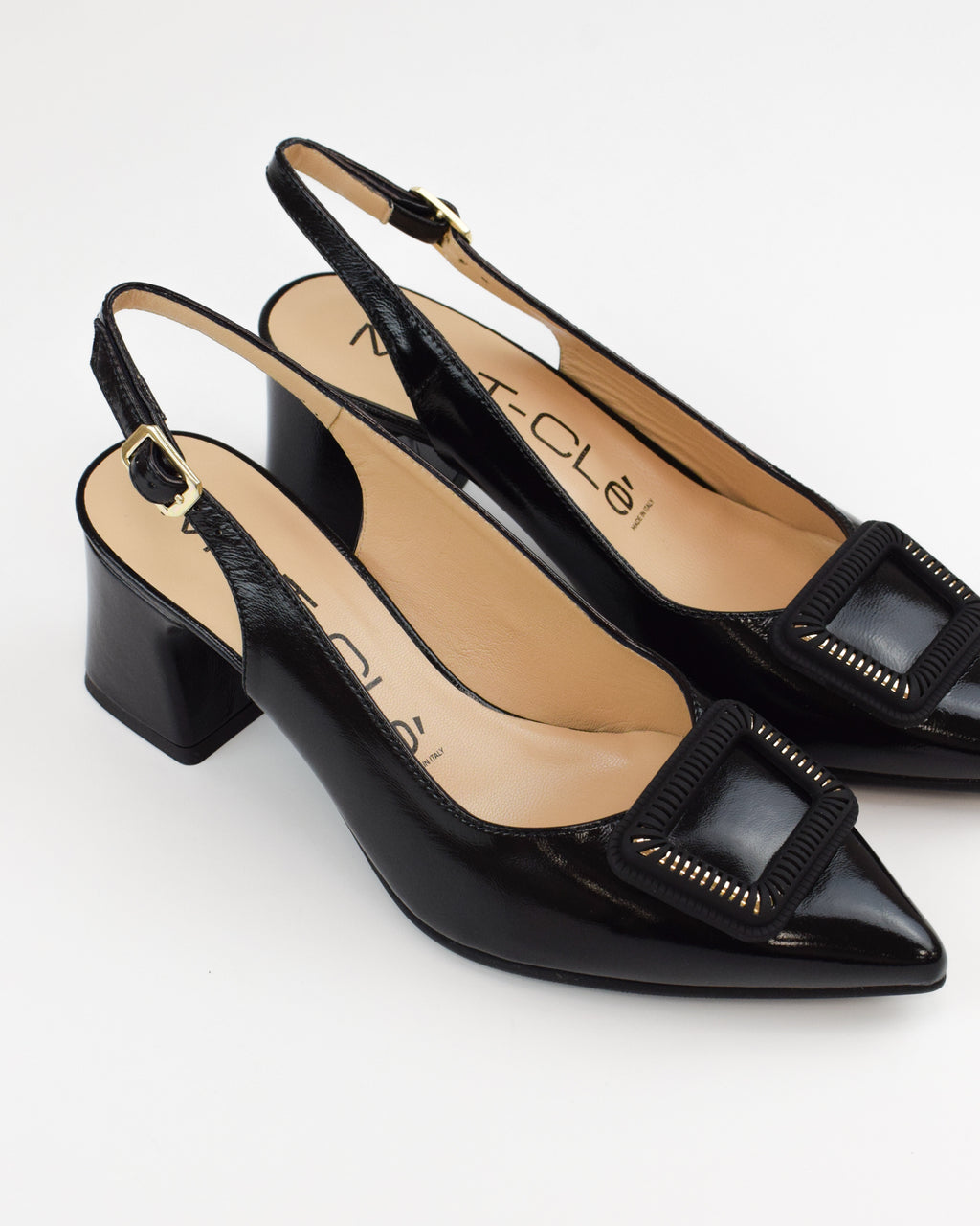 Slingback in vernice con accessorio