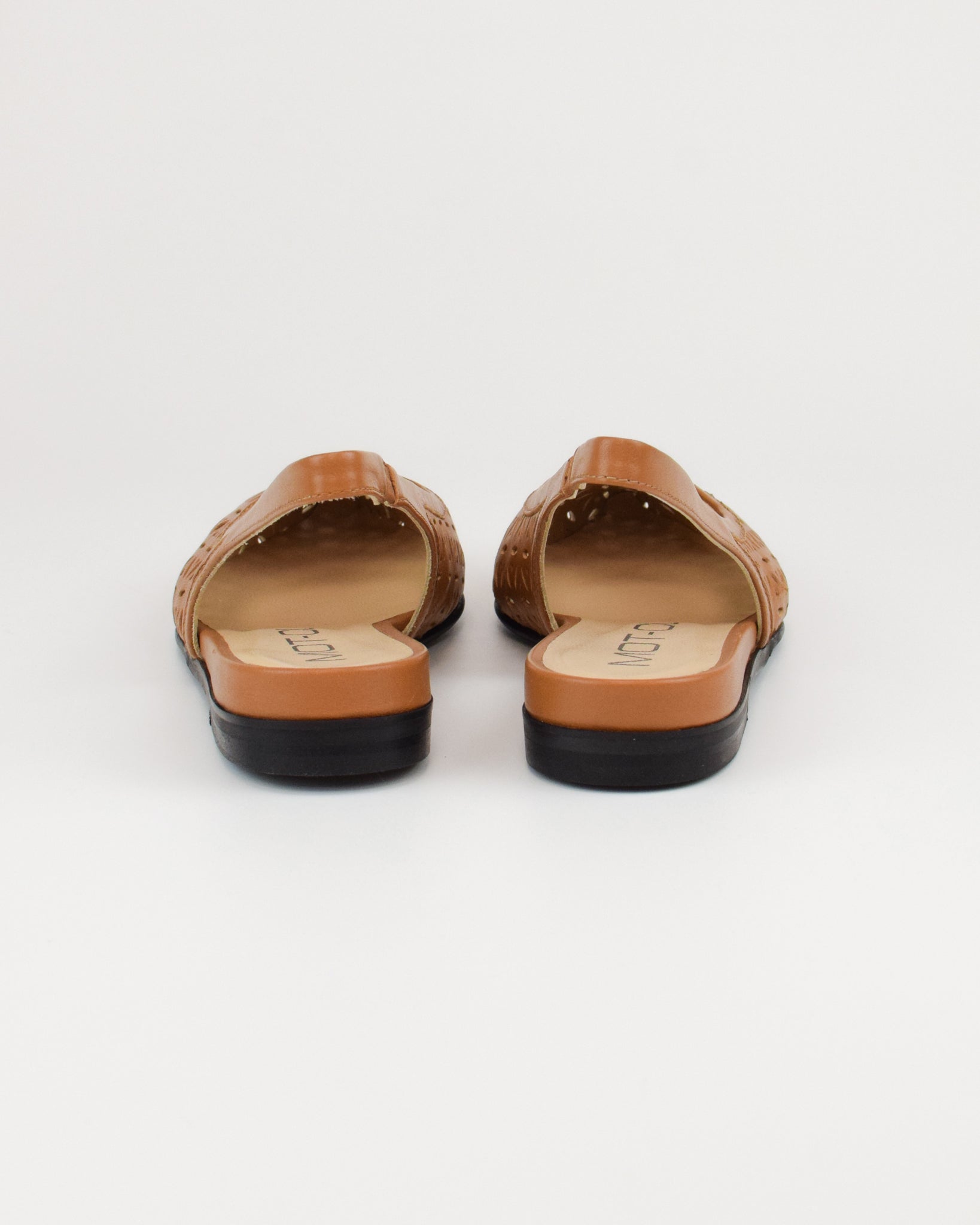 Slingback in pelle traforata