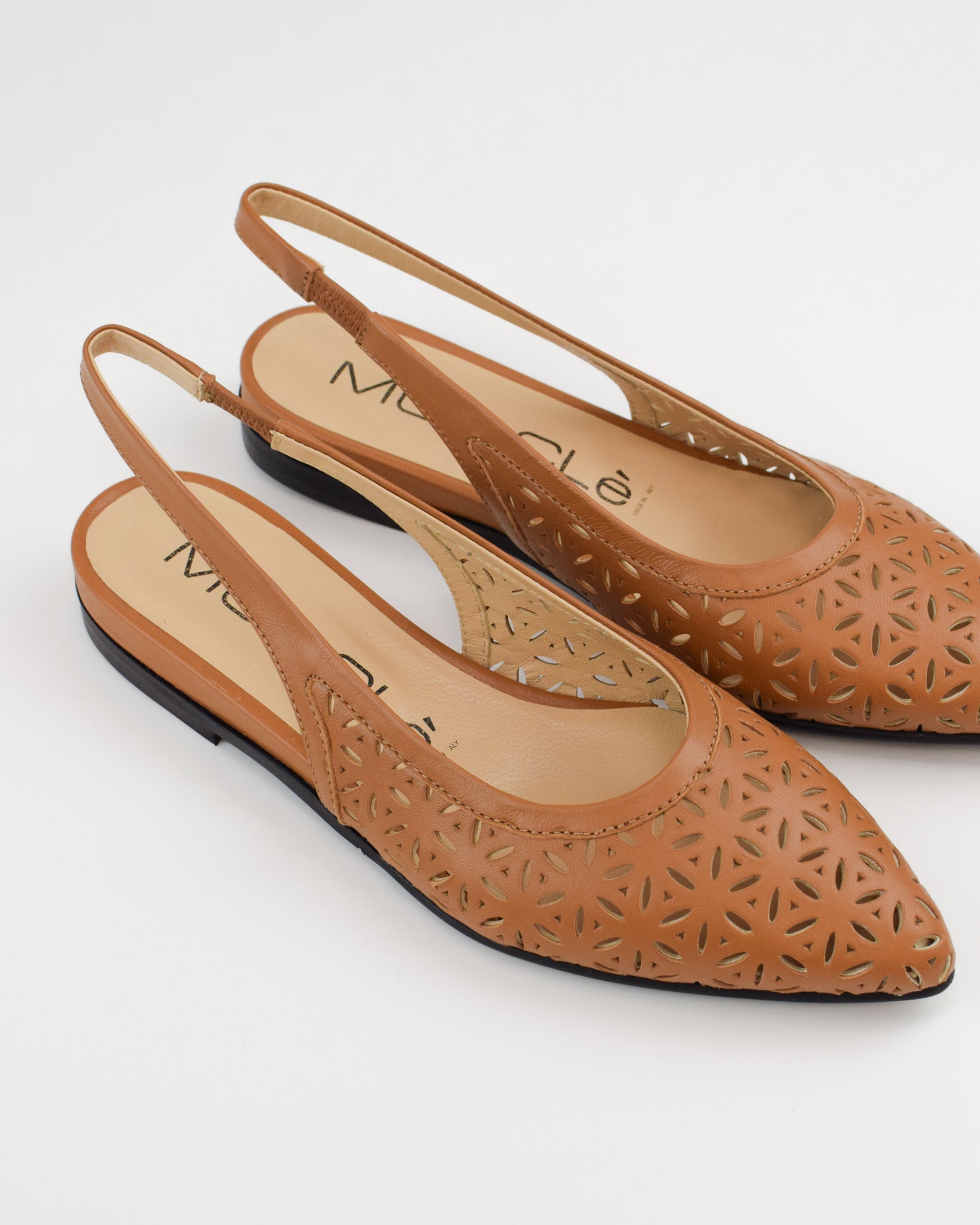 Slingback in pelle traforata