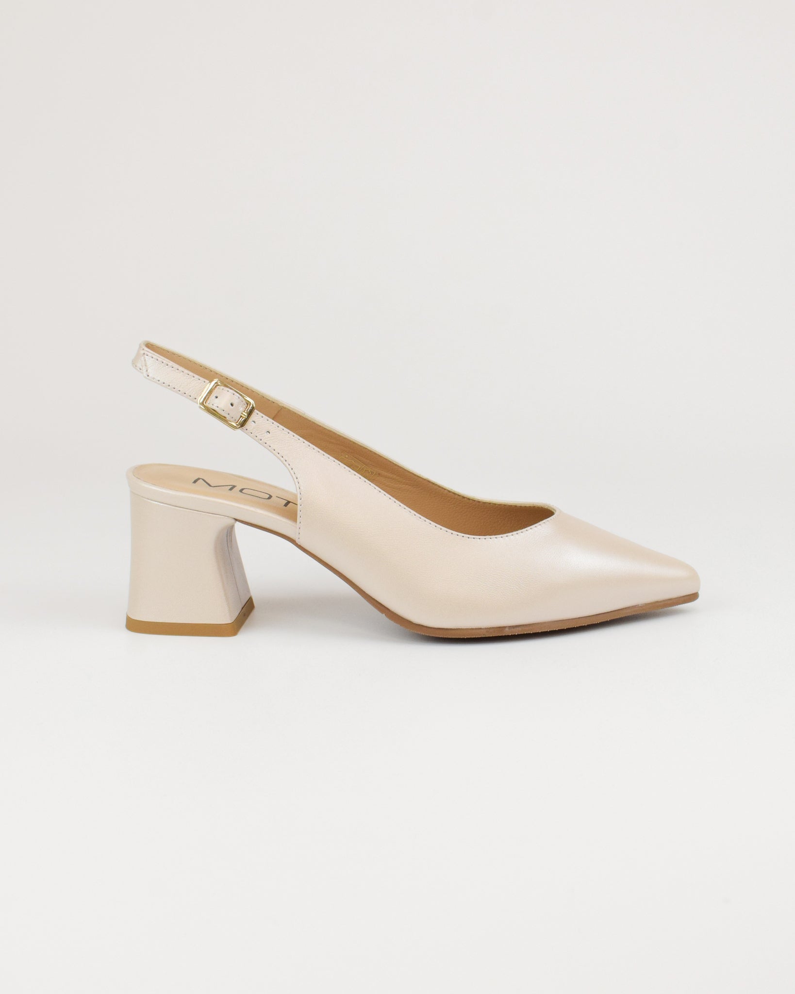 Slingback in pelle laminata