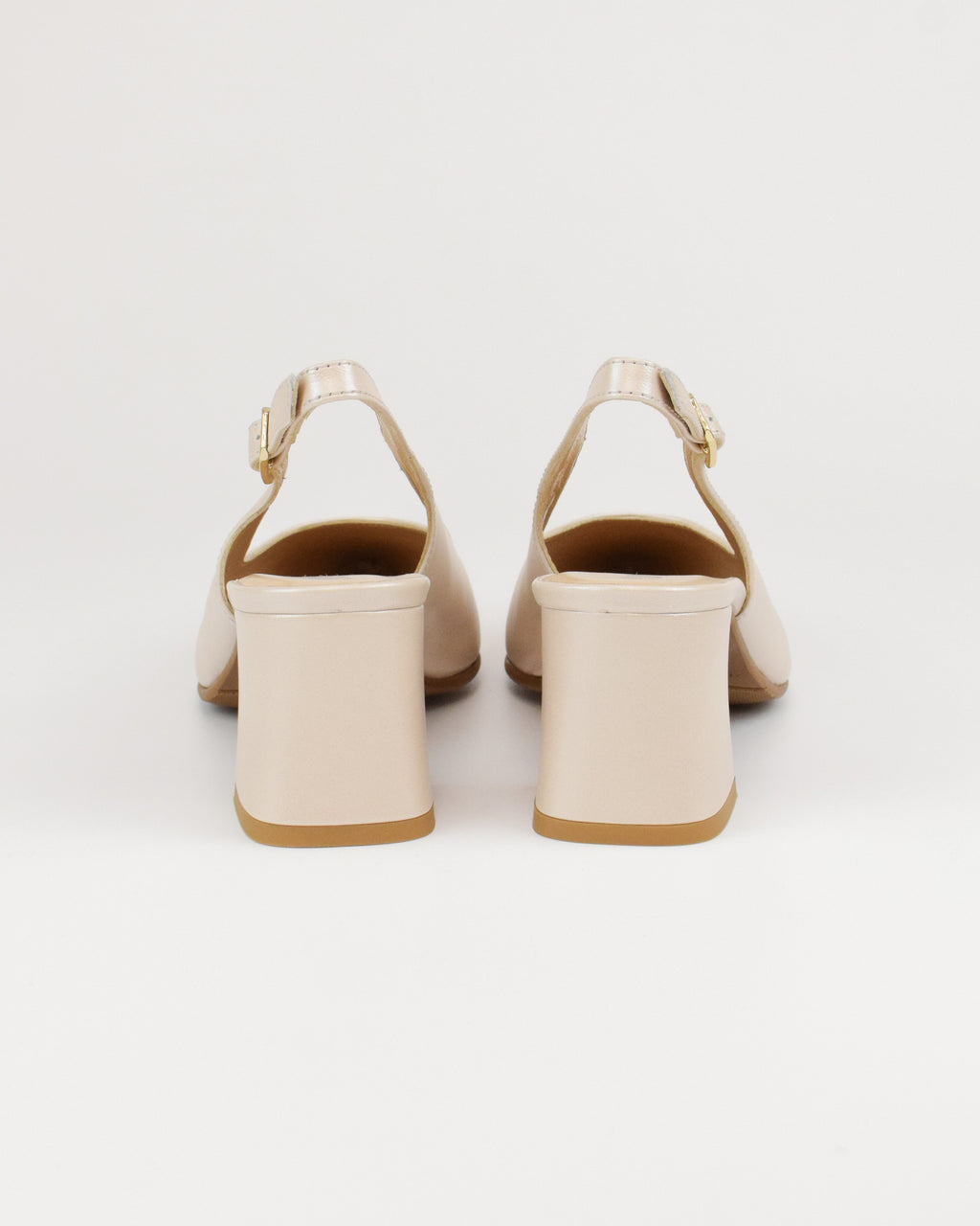 Slingback in pelle laminata