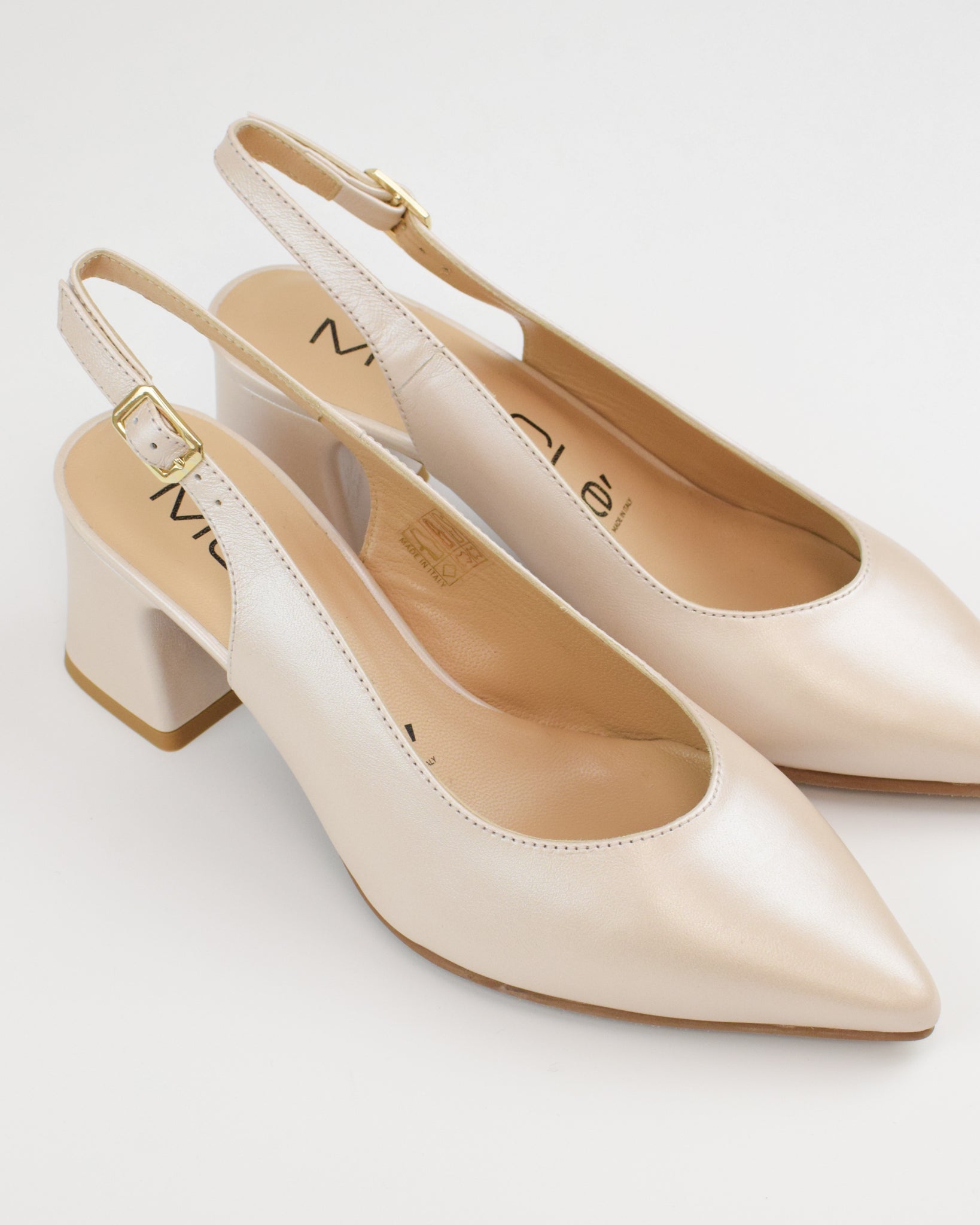 Slingback in pelle laminata