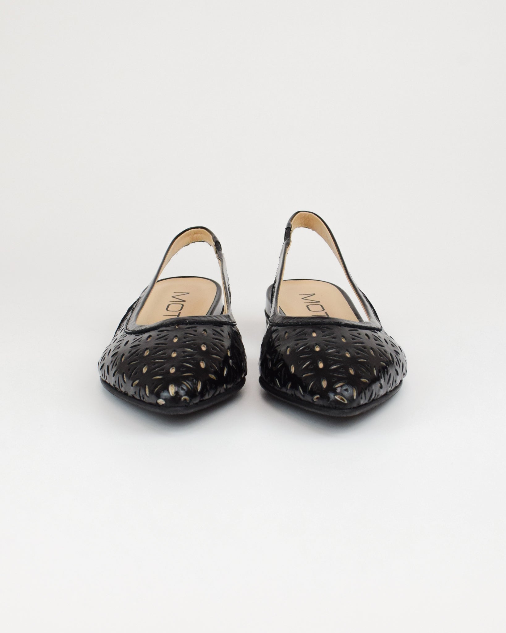 Slingback in pelle traforata