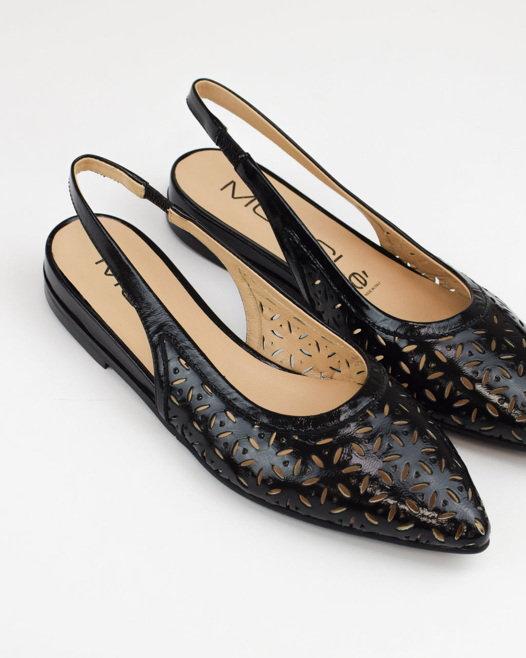 Slingback in pelle traforata