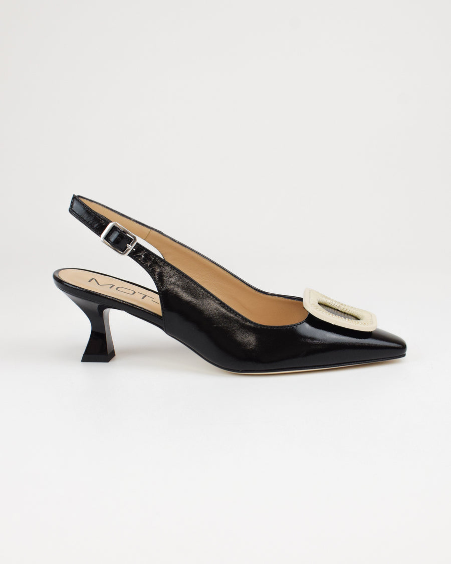 Slingback in vernice con accessorio