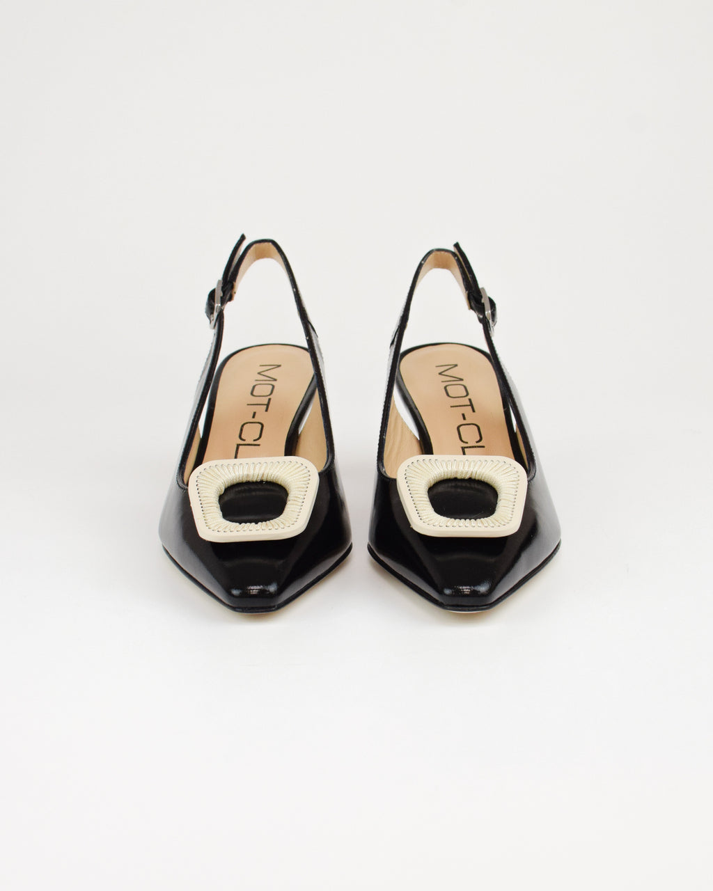Slingback in vernice con accessorio