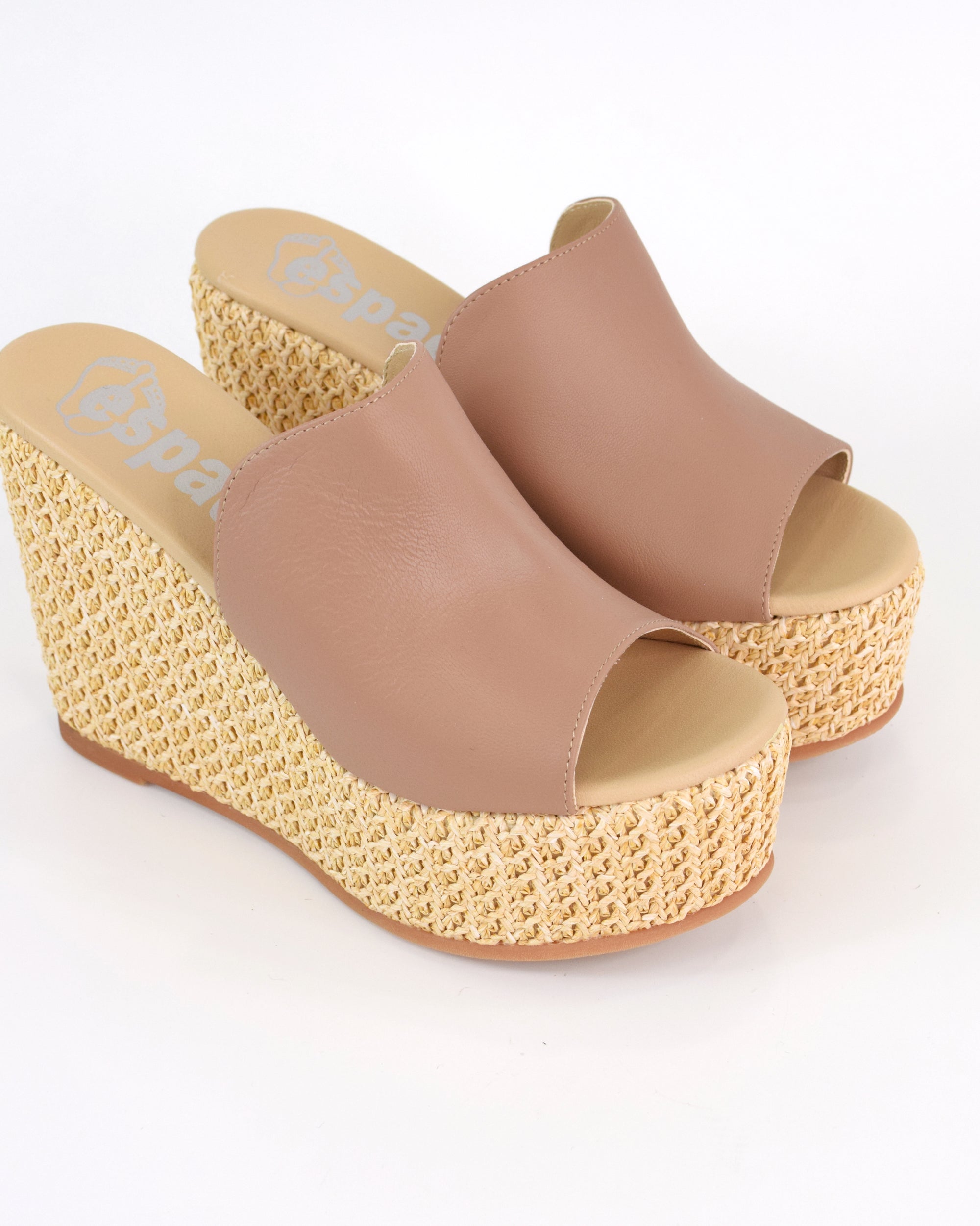 Scalzato in pelle con zeppa