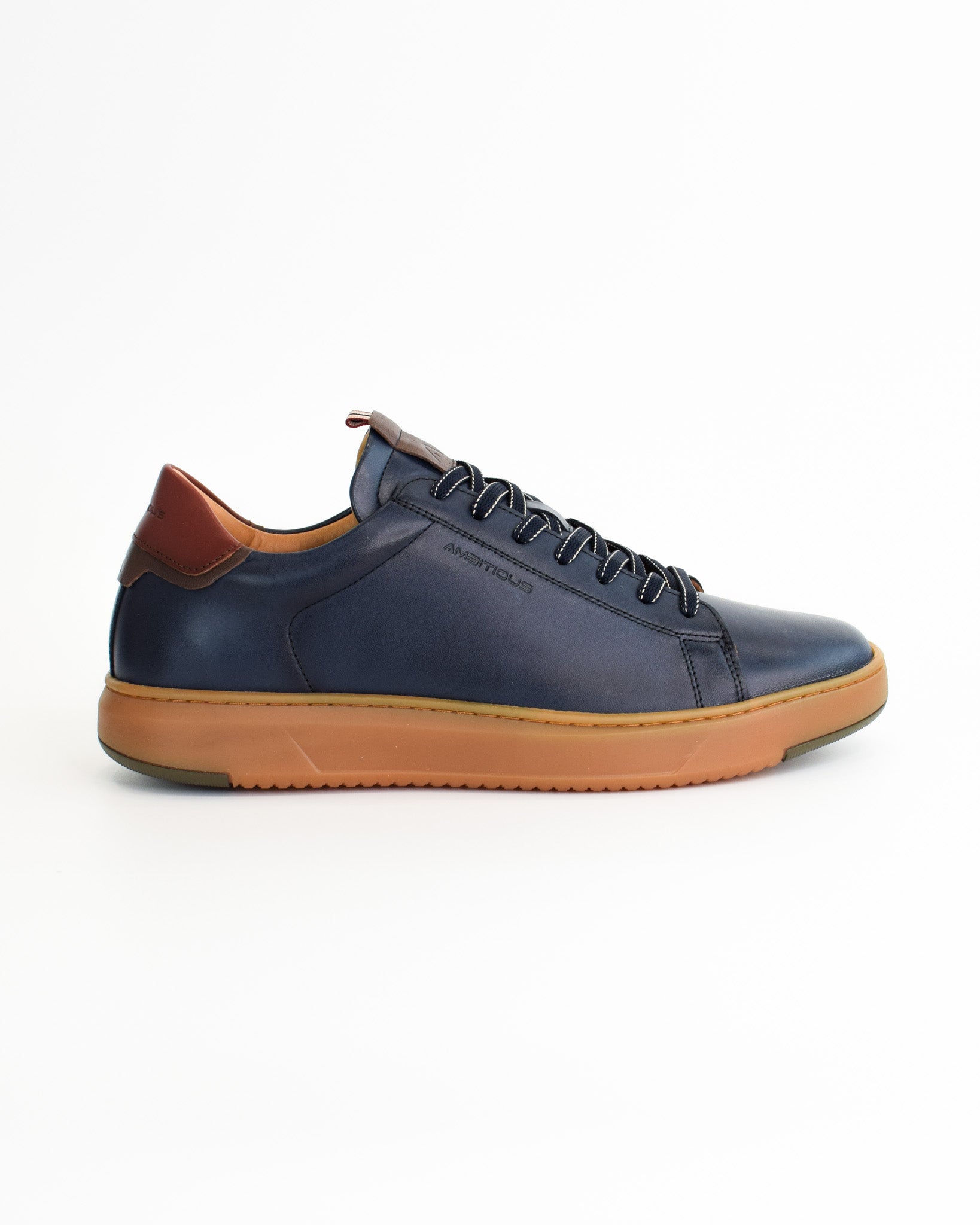 Sneaker Aktif