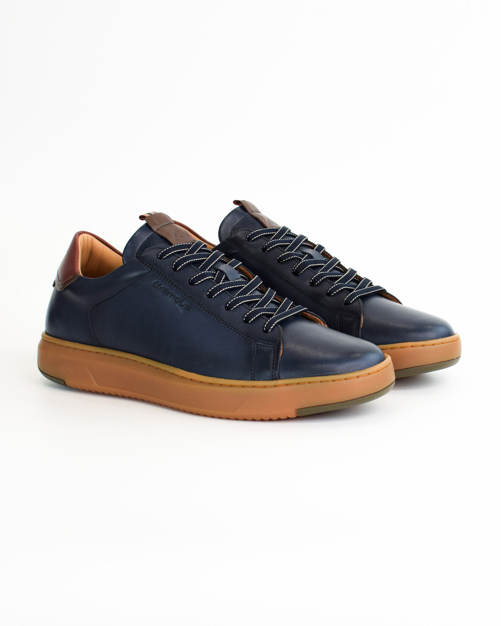 Sneaker Aktif