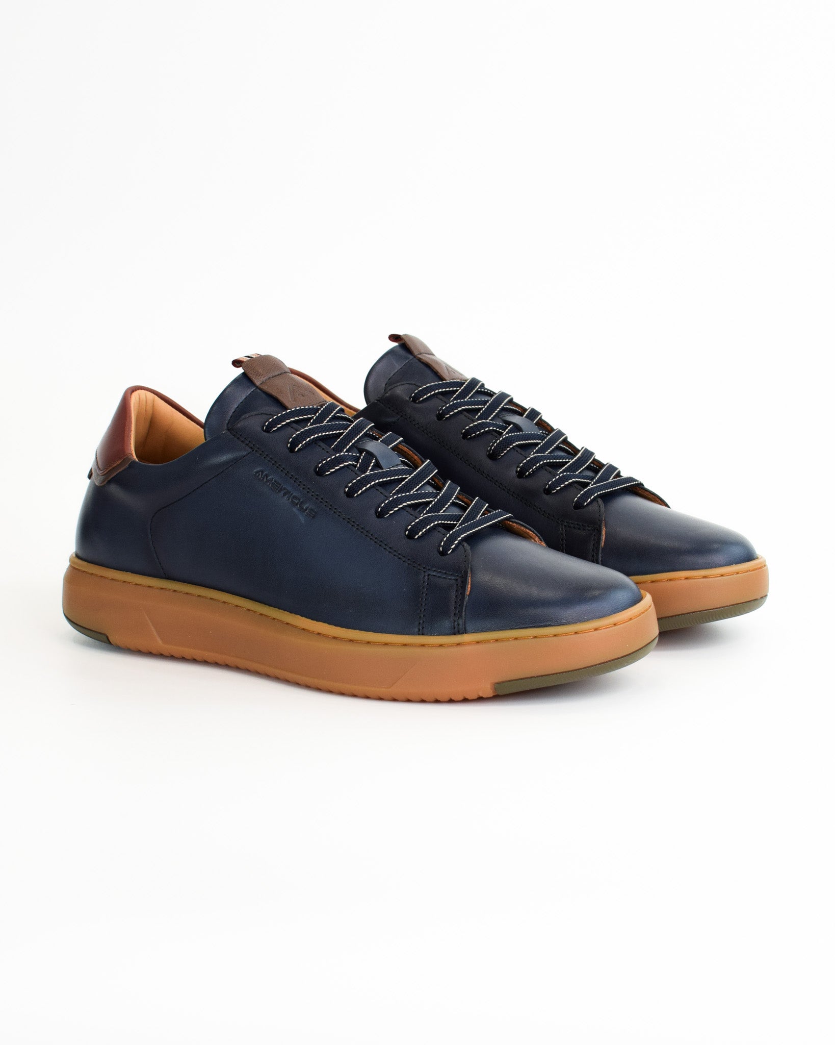 Sneaker Aktif