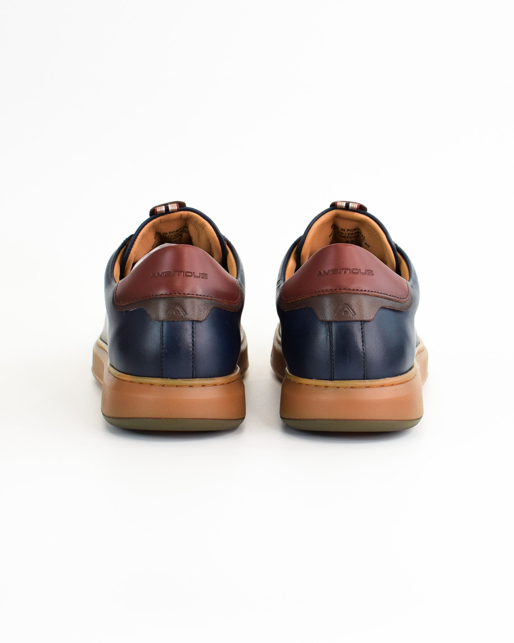 Sneaker Aktif