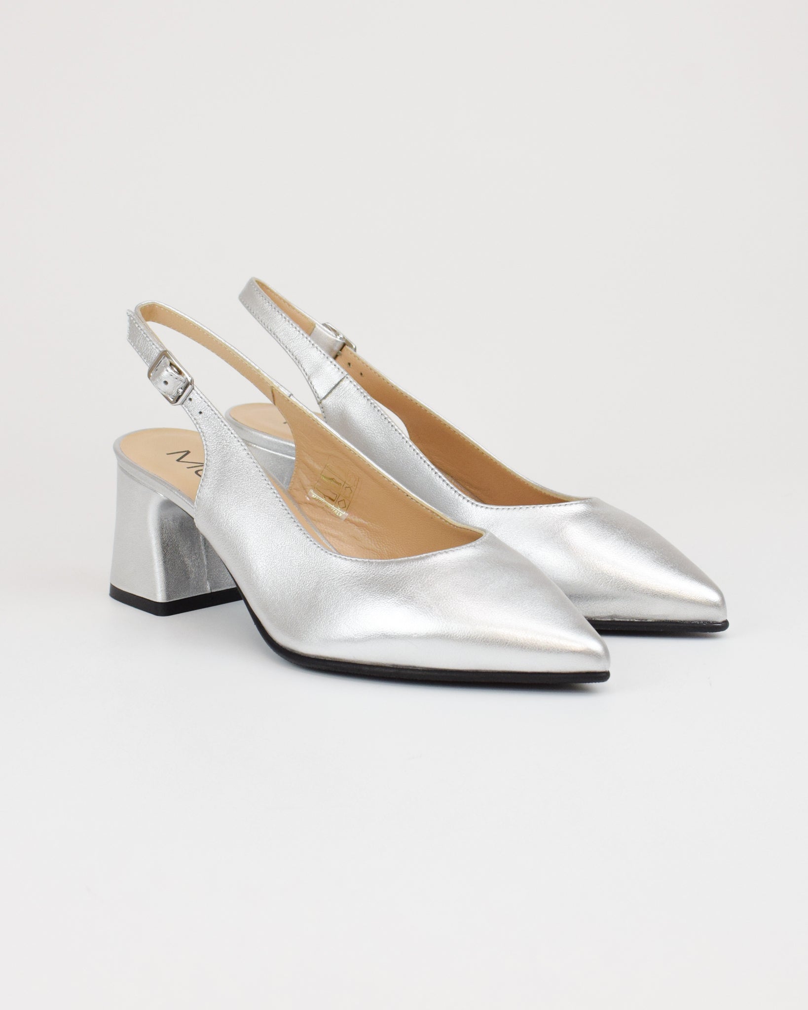 Slingback in pelle laminata