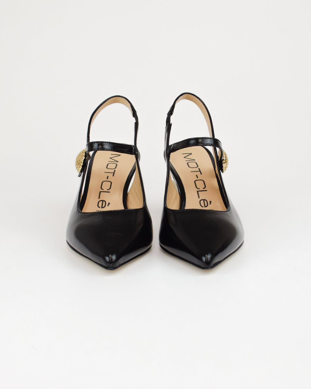 Slingback in vernice con dettaglio gioiello