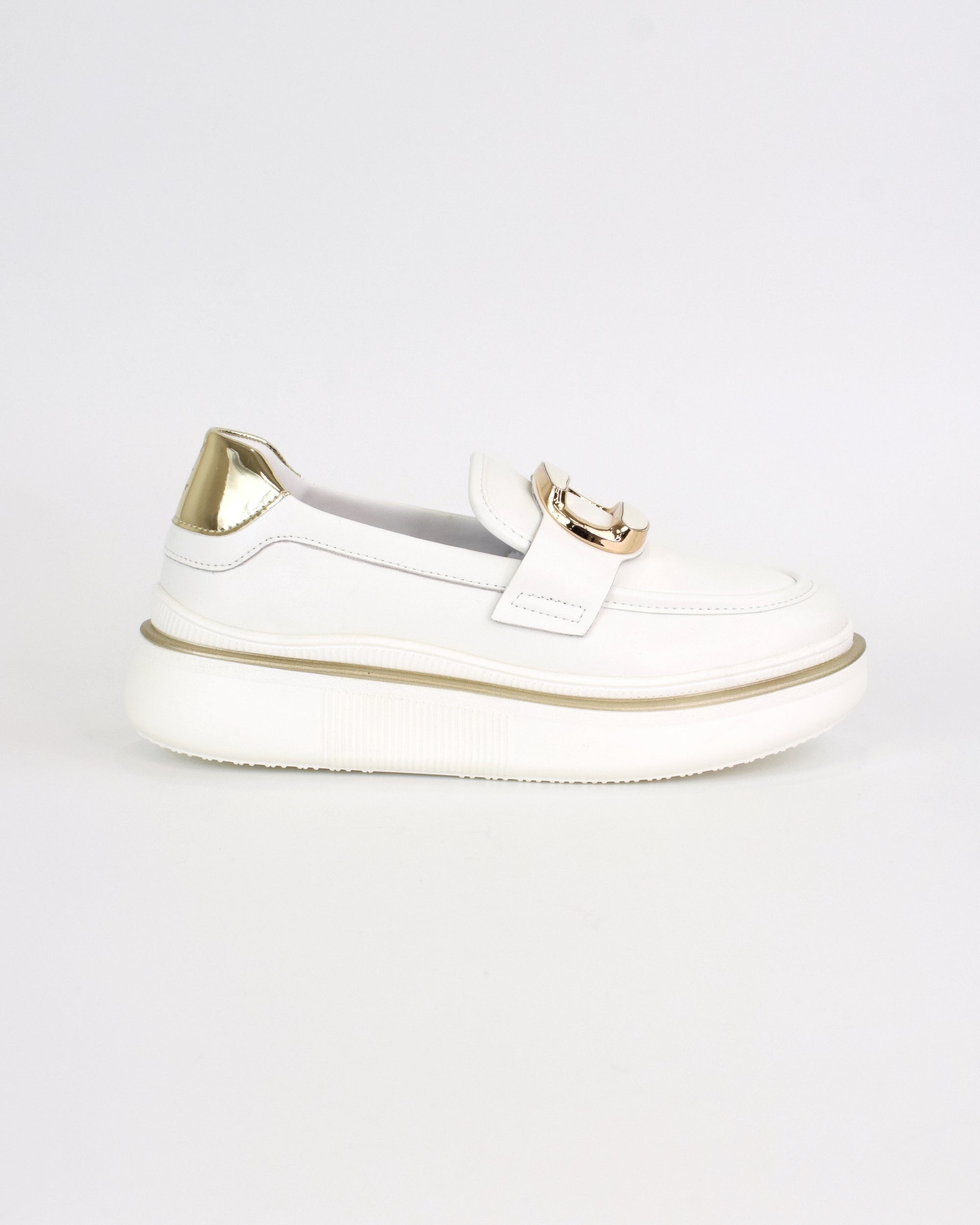 Mocassino in pelle con accessorio smaltato