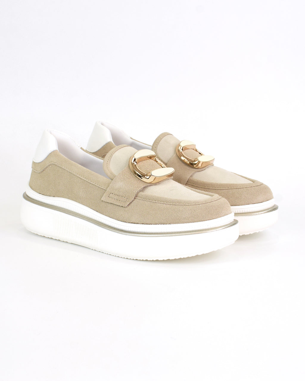 Mocassino in pelle scamosciata con accessorio smaltato