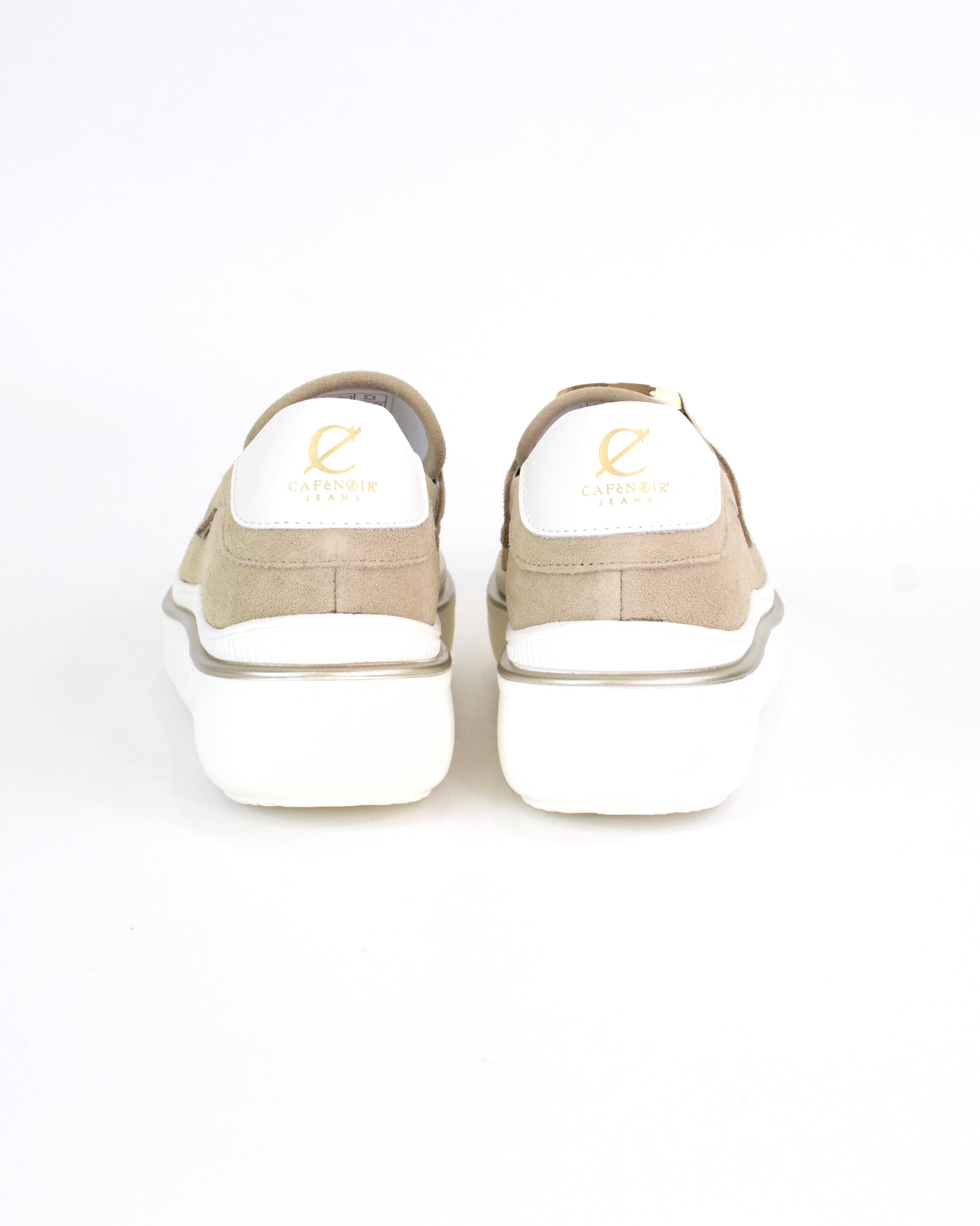 Mocassino in pelle scamosciata con accessorio smaltato