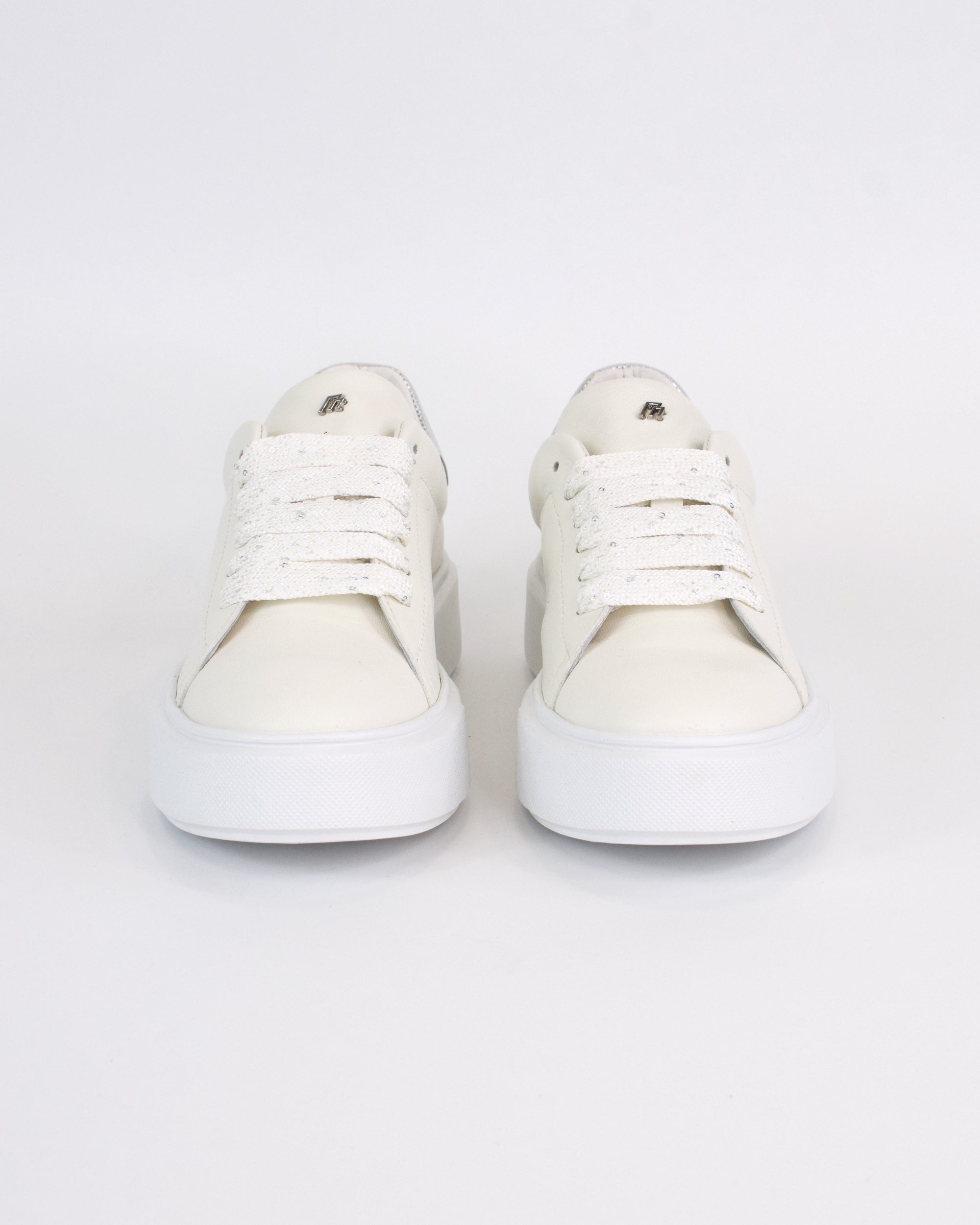 Sneaker con Inserto Laminato