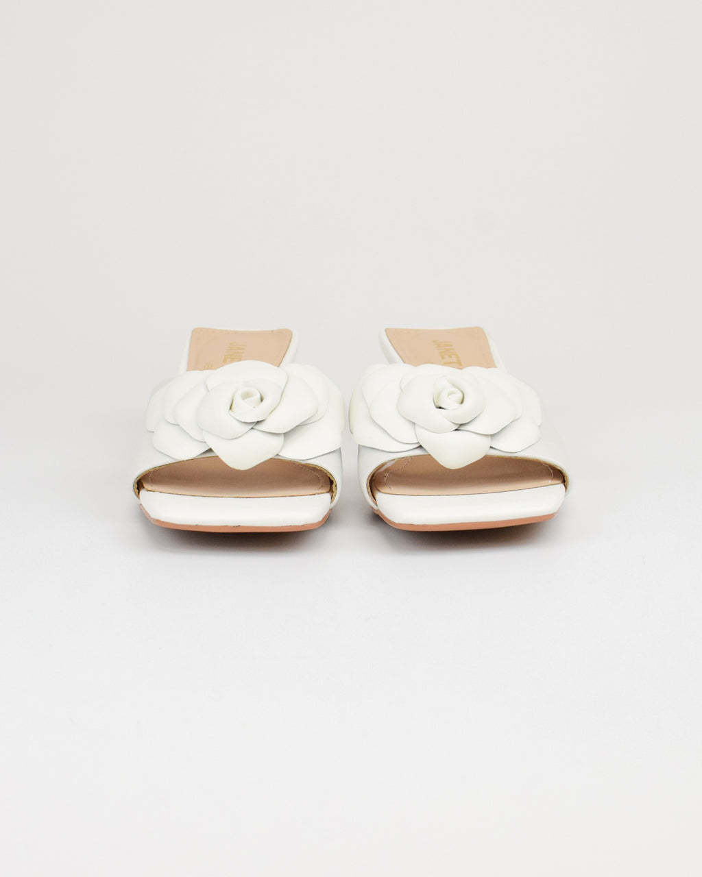 Sandalo in pelle con fiore