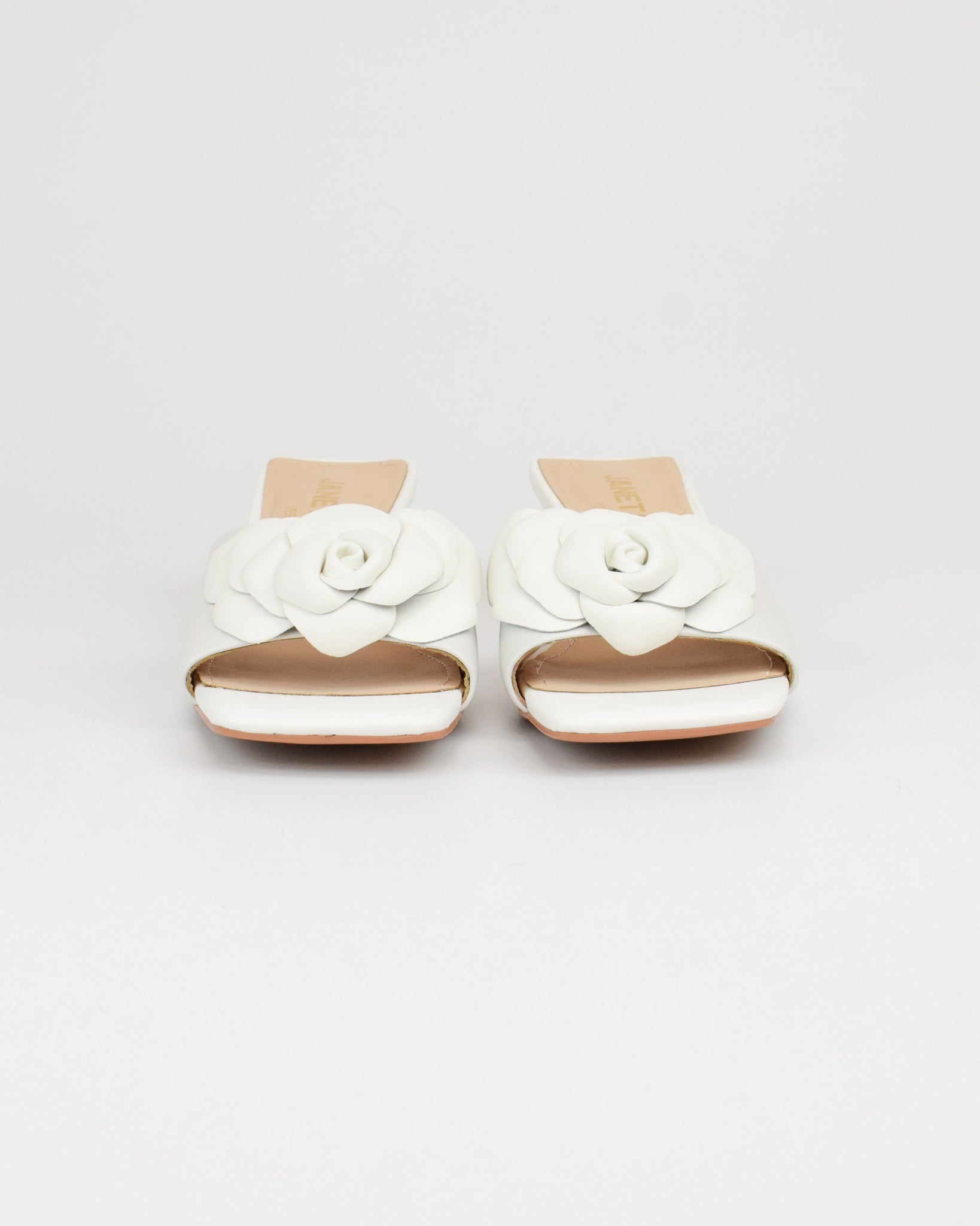 Sandalo in pelle con fiore