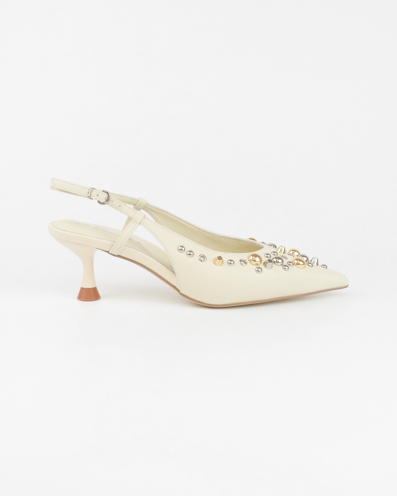 Slingback con borchie