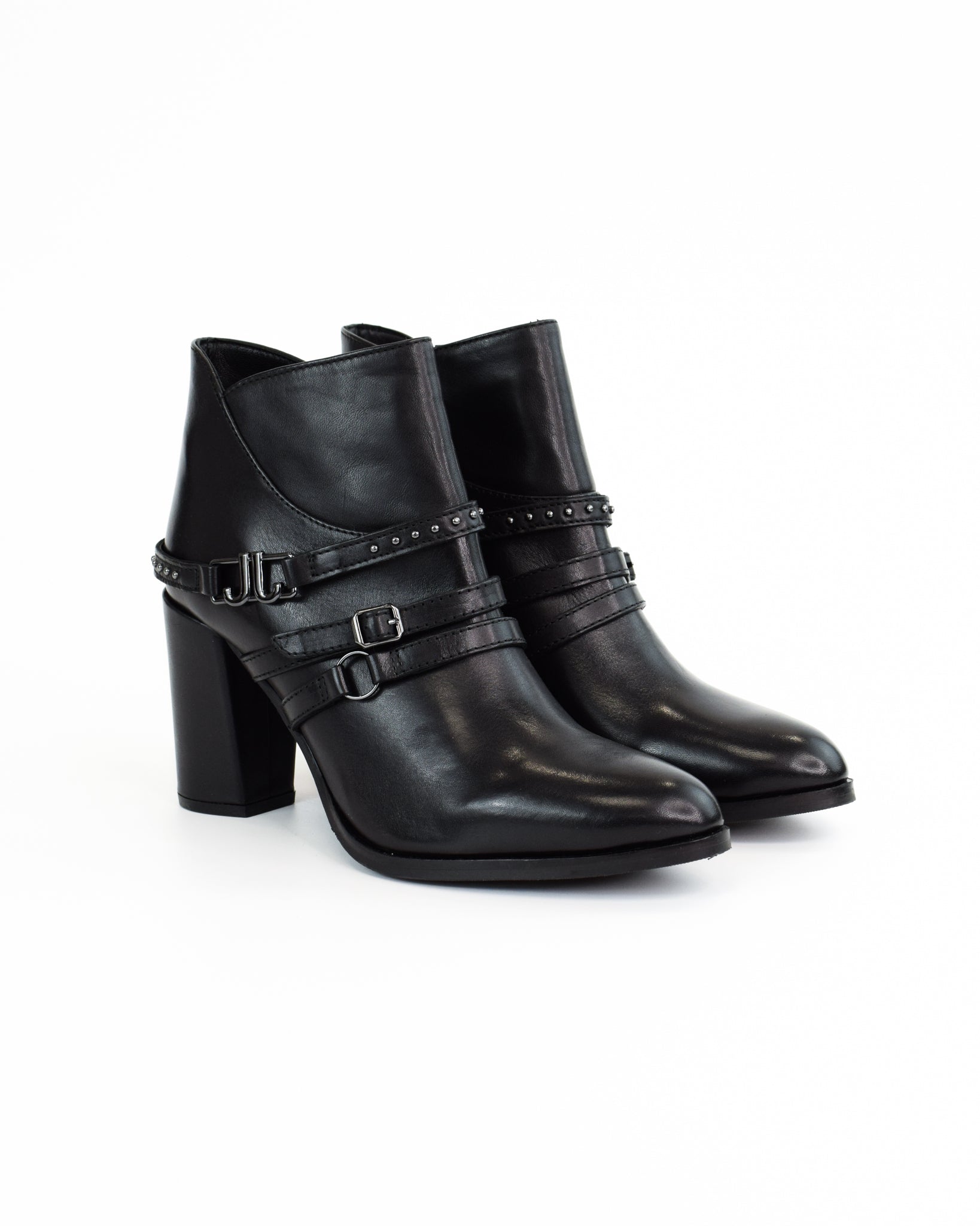 Tronchetto in pelle con dettagli cinturino