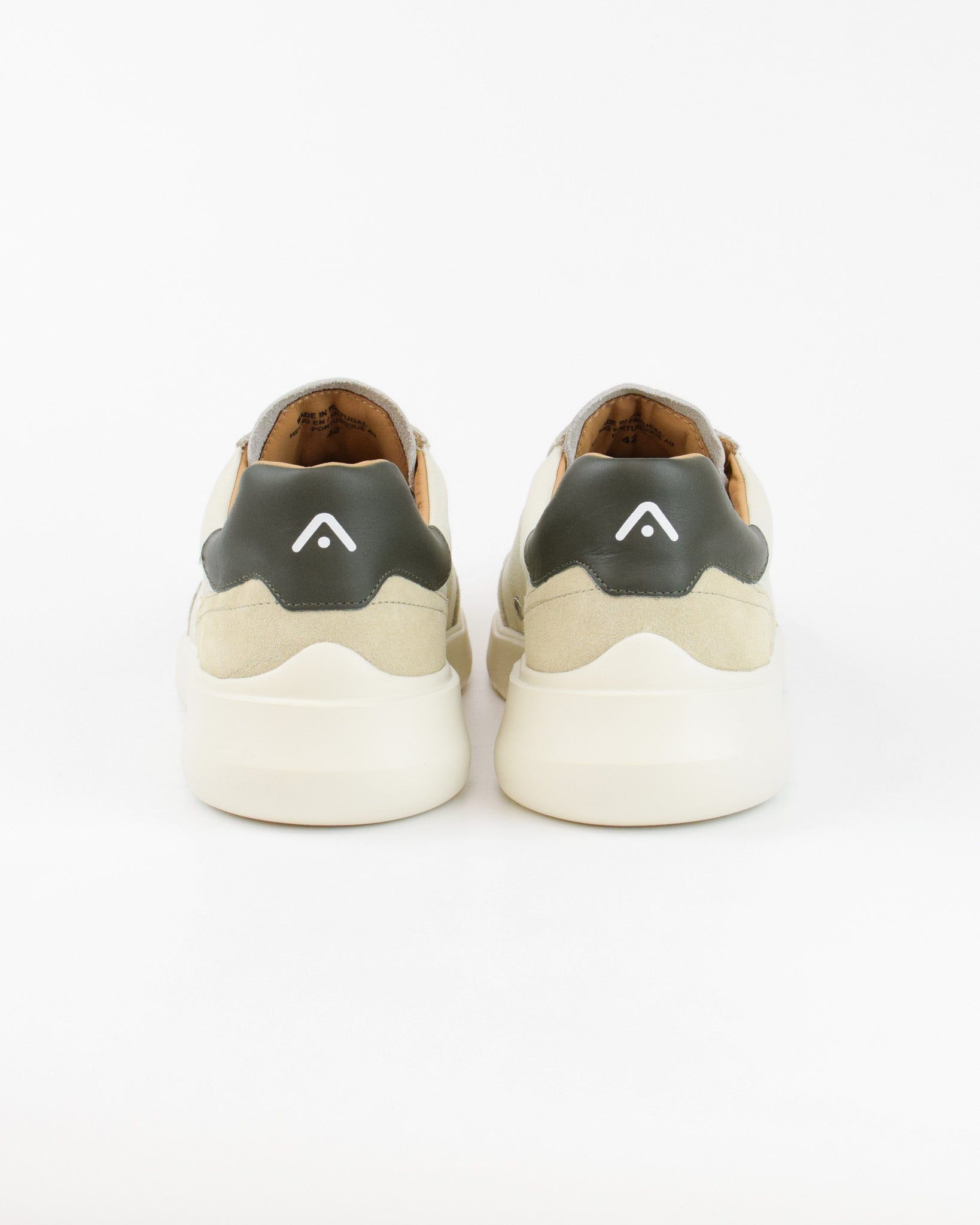 Sneaker Hover
