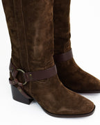 Stivale in pelle scamosciata con dettagli