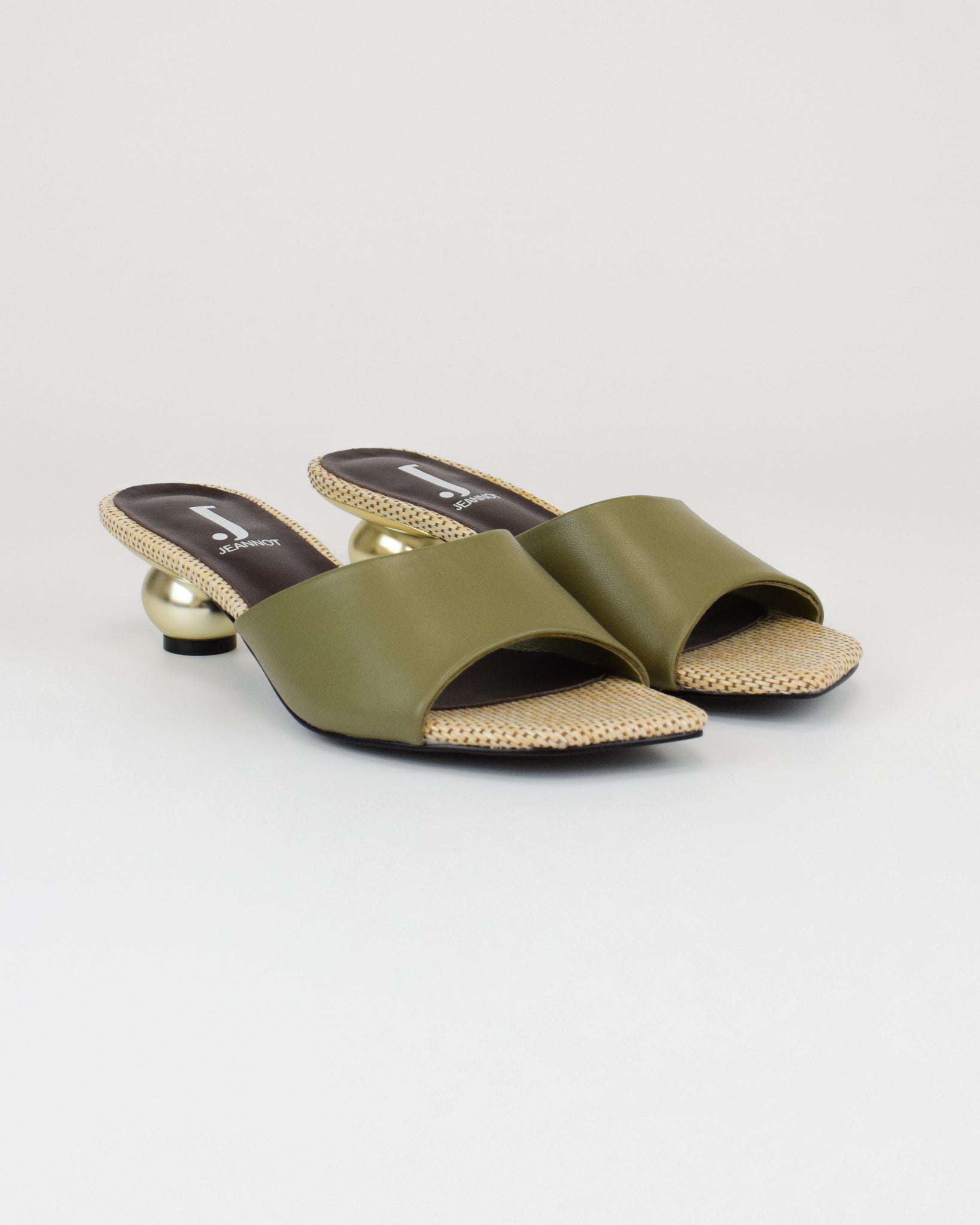 Sandalo Ball in pelle laminata