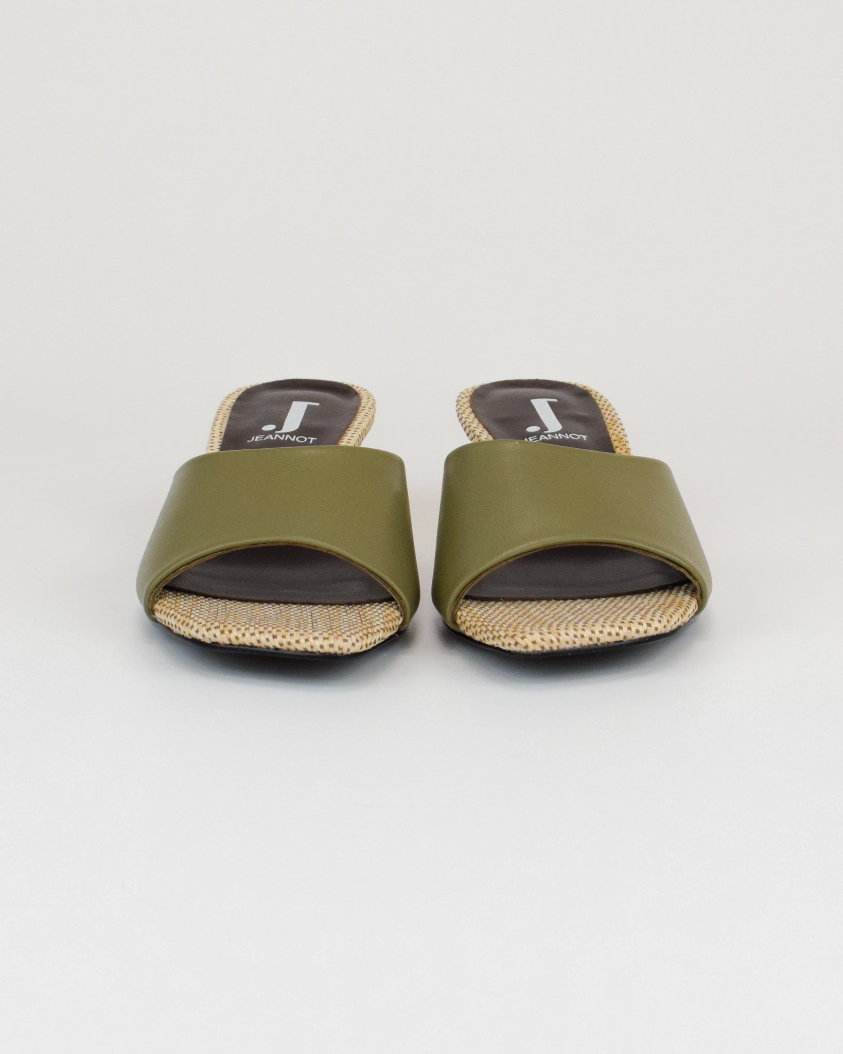 Sandalo Ball in pelle laminata