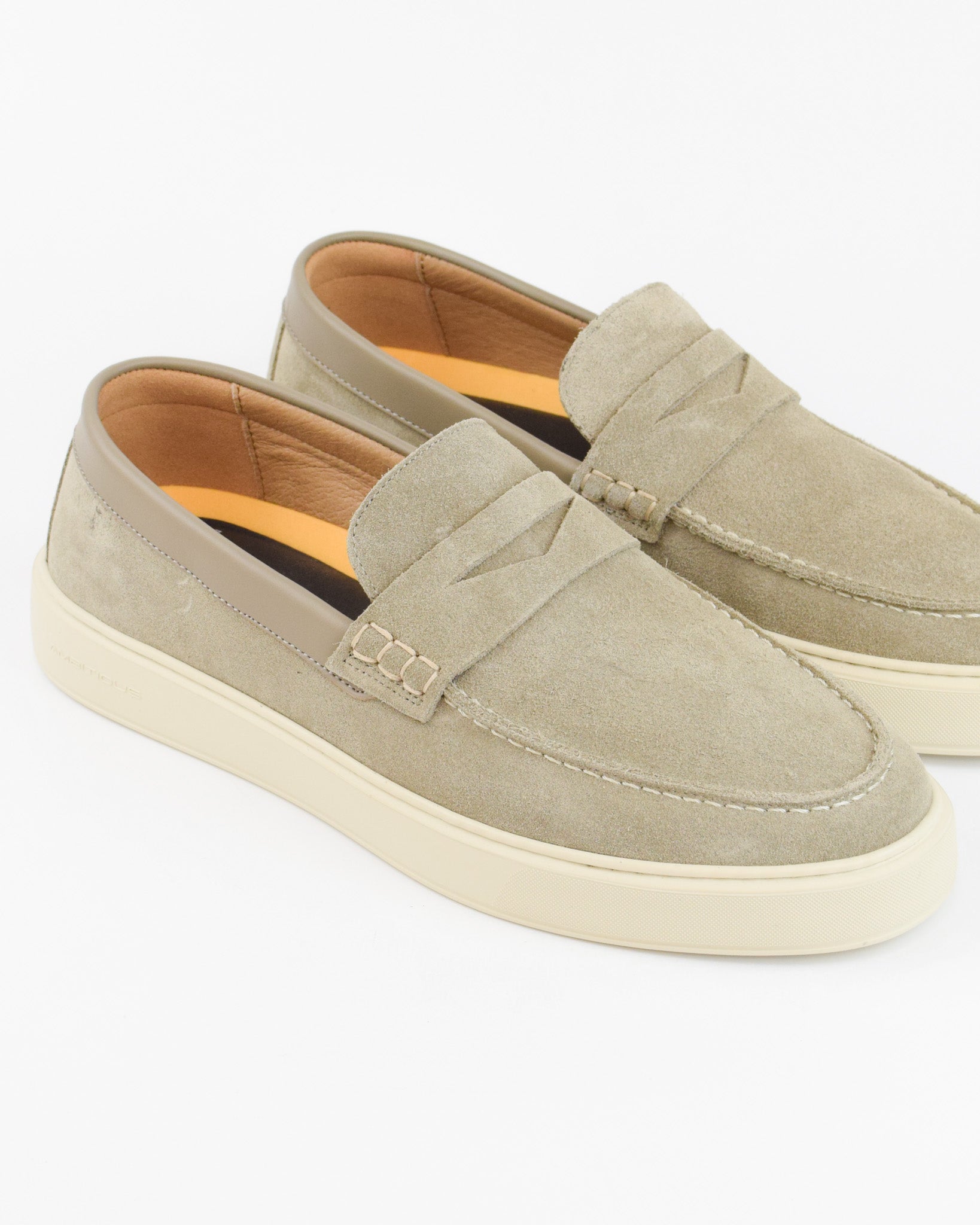 Sneaker Lewis