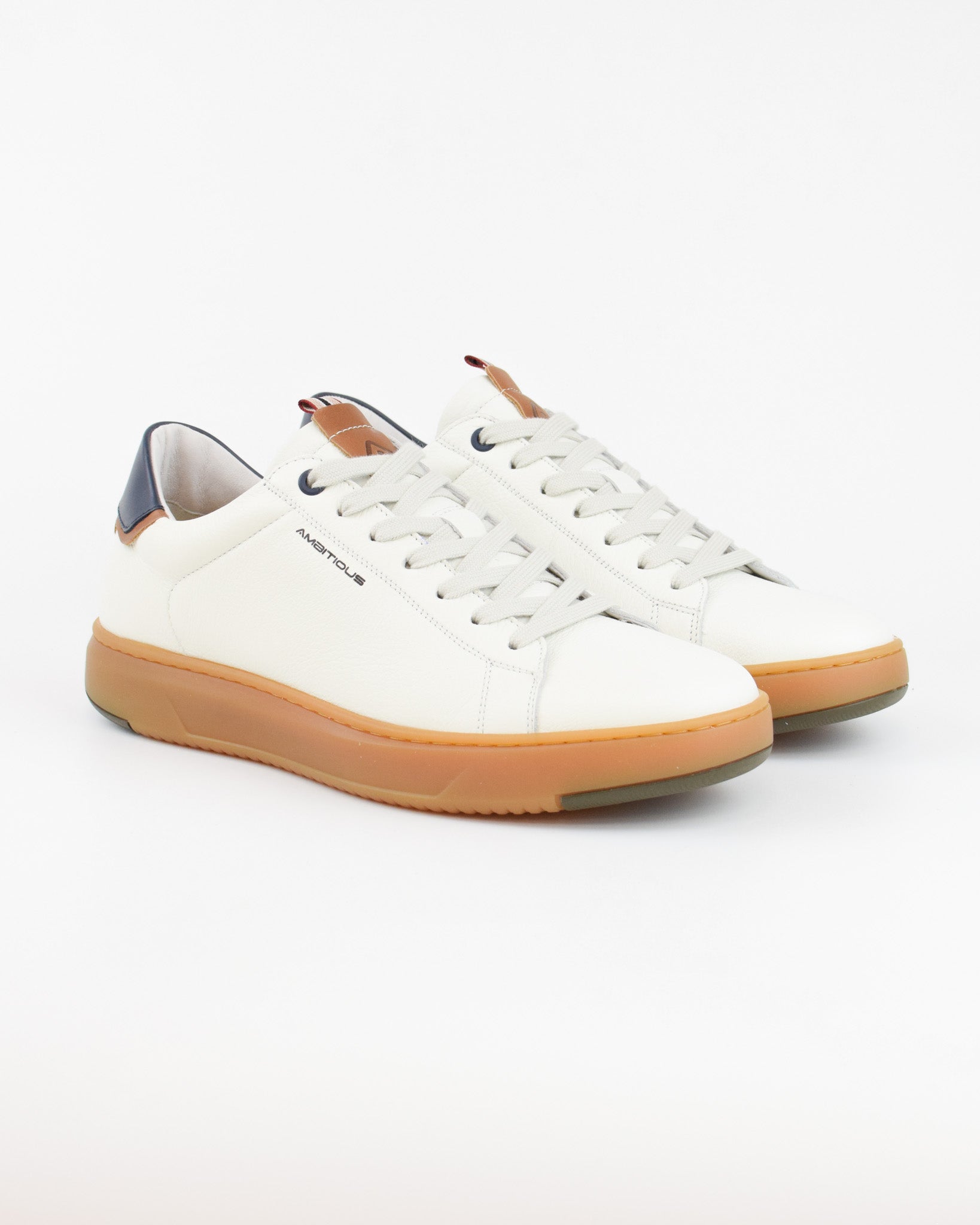 Sneaker Aktif
