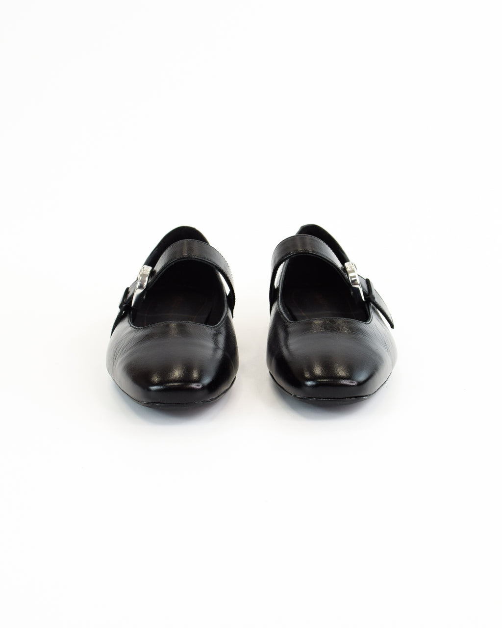 Ballerine con punta semiquadra in pelle