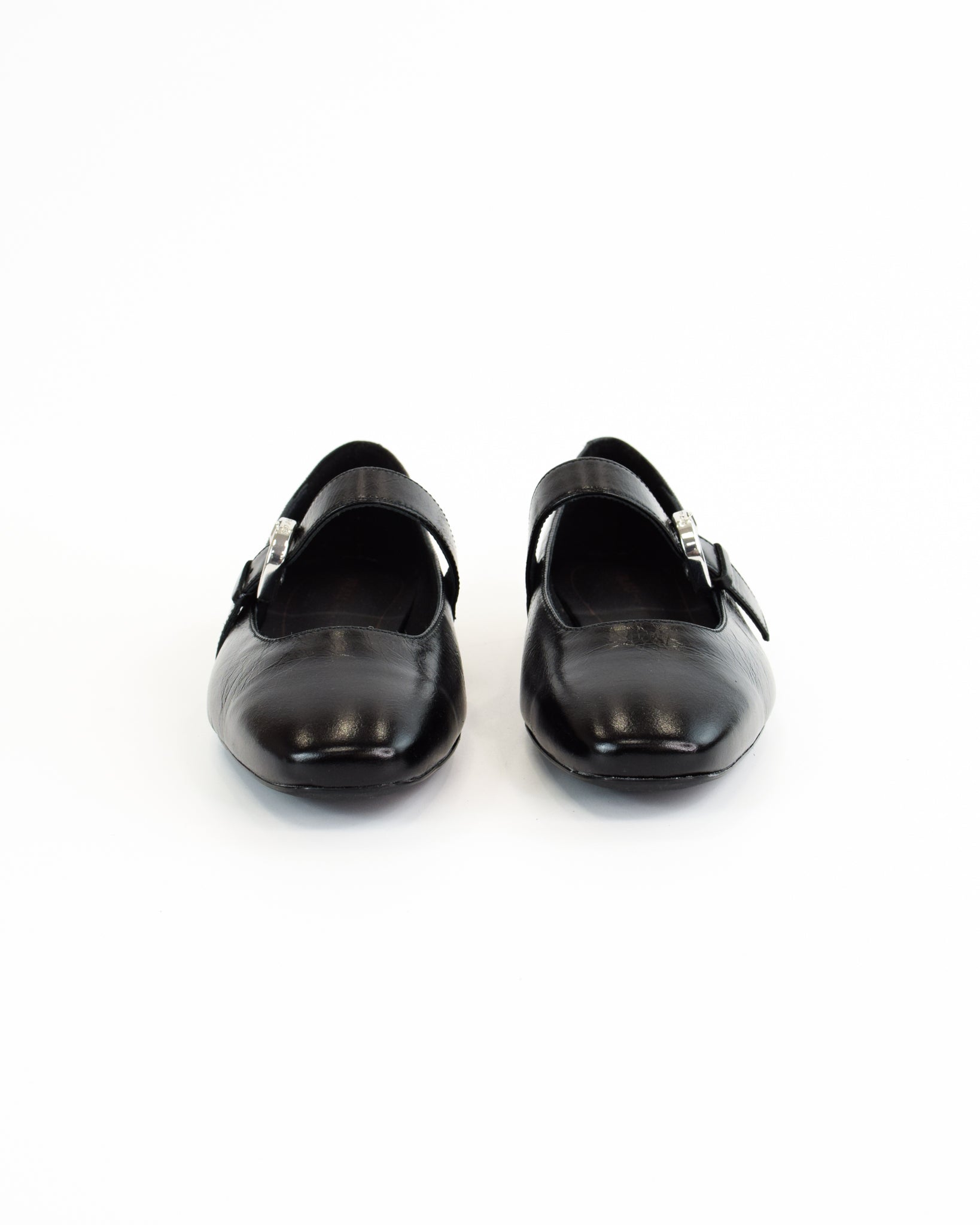 Ballerine con punta semiquadra in pelle