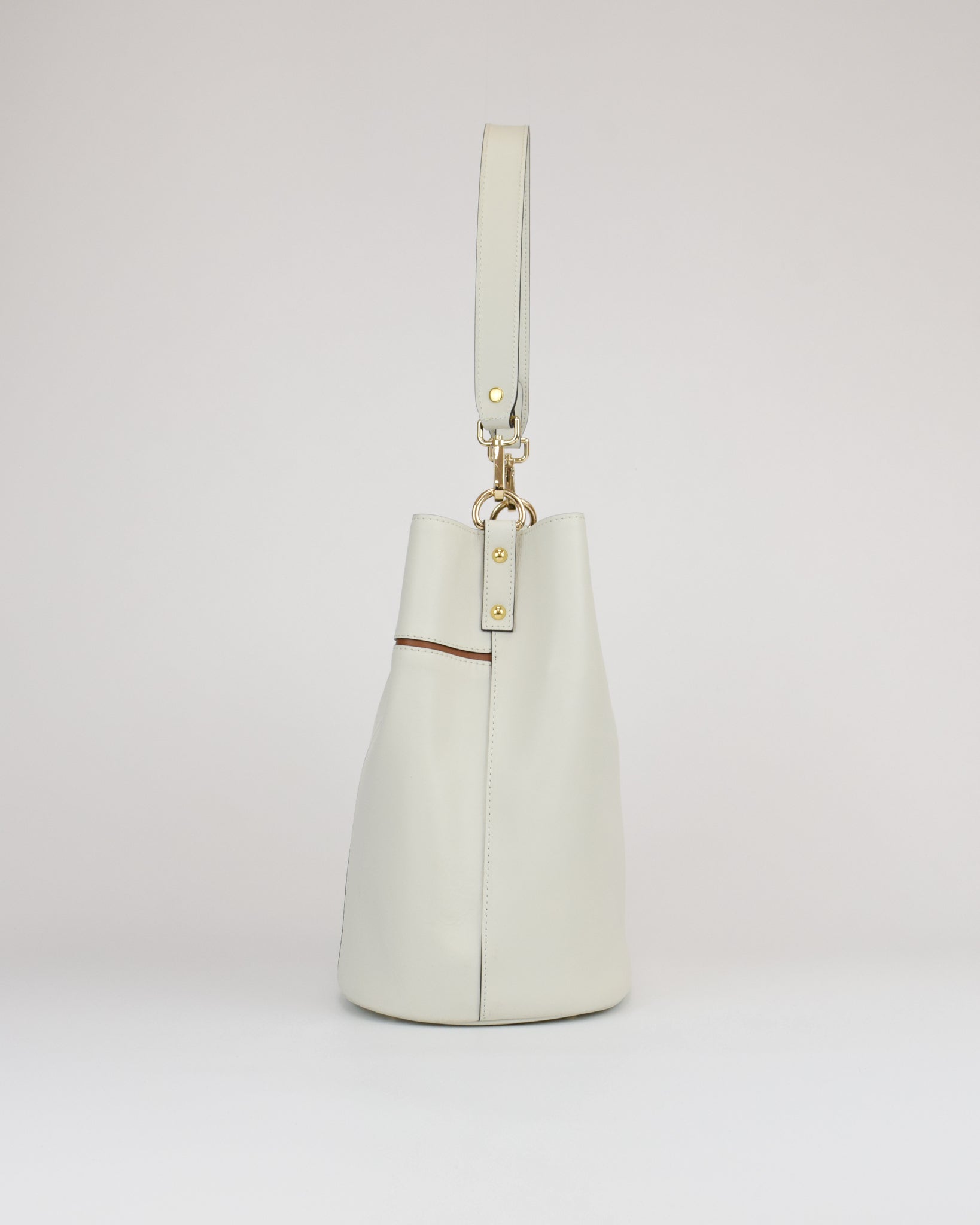 Borsa secchiello grande in pelle