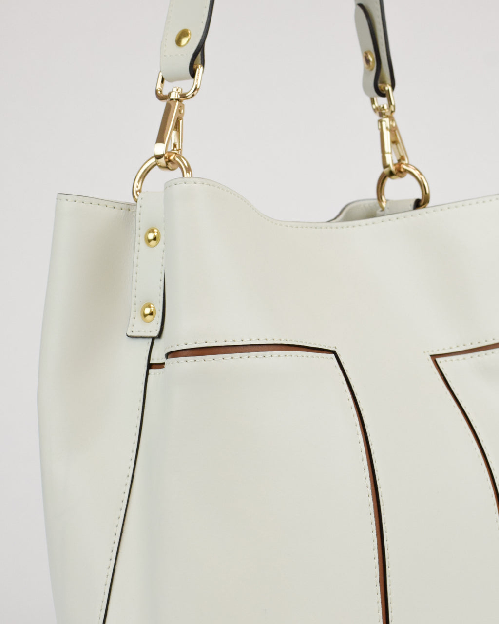 Borsa secchiello grande in pelle