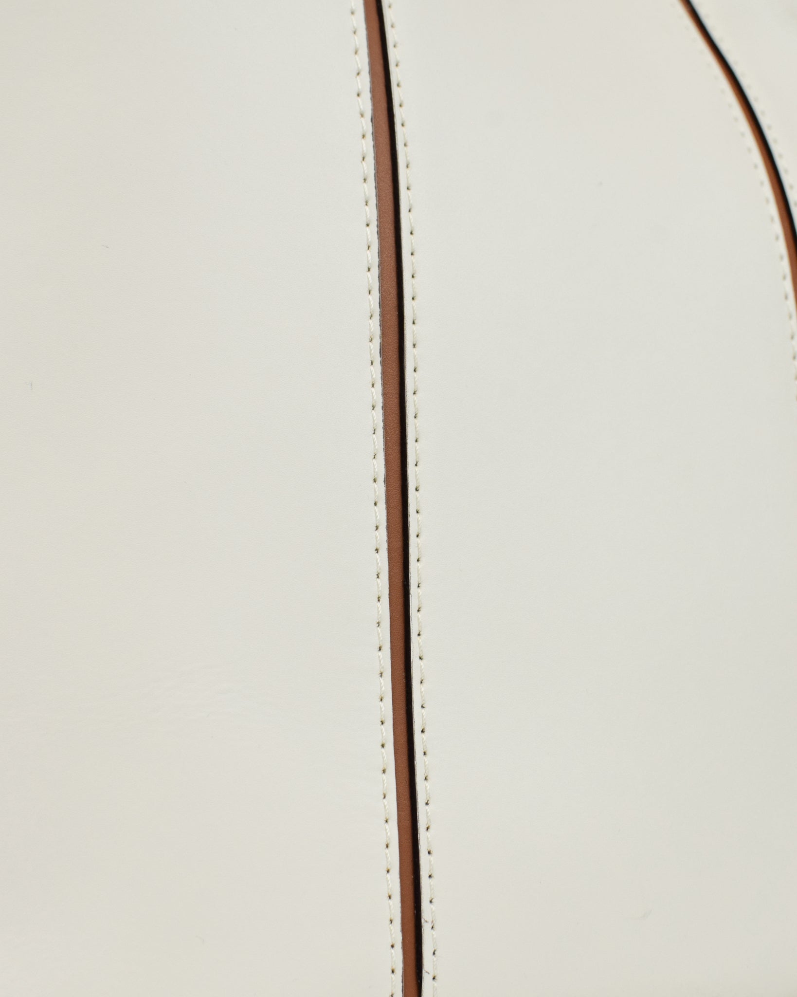 Borsa secchiello grande in pelle