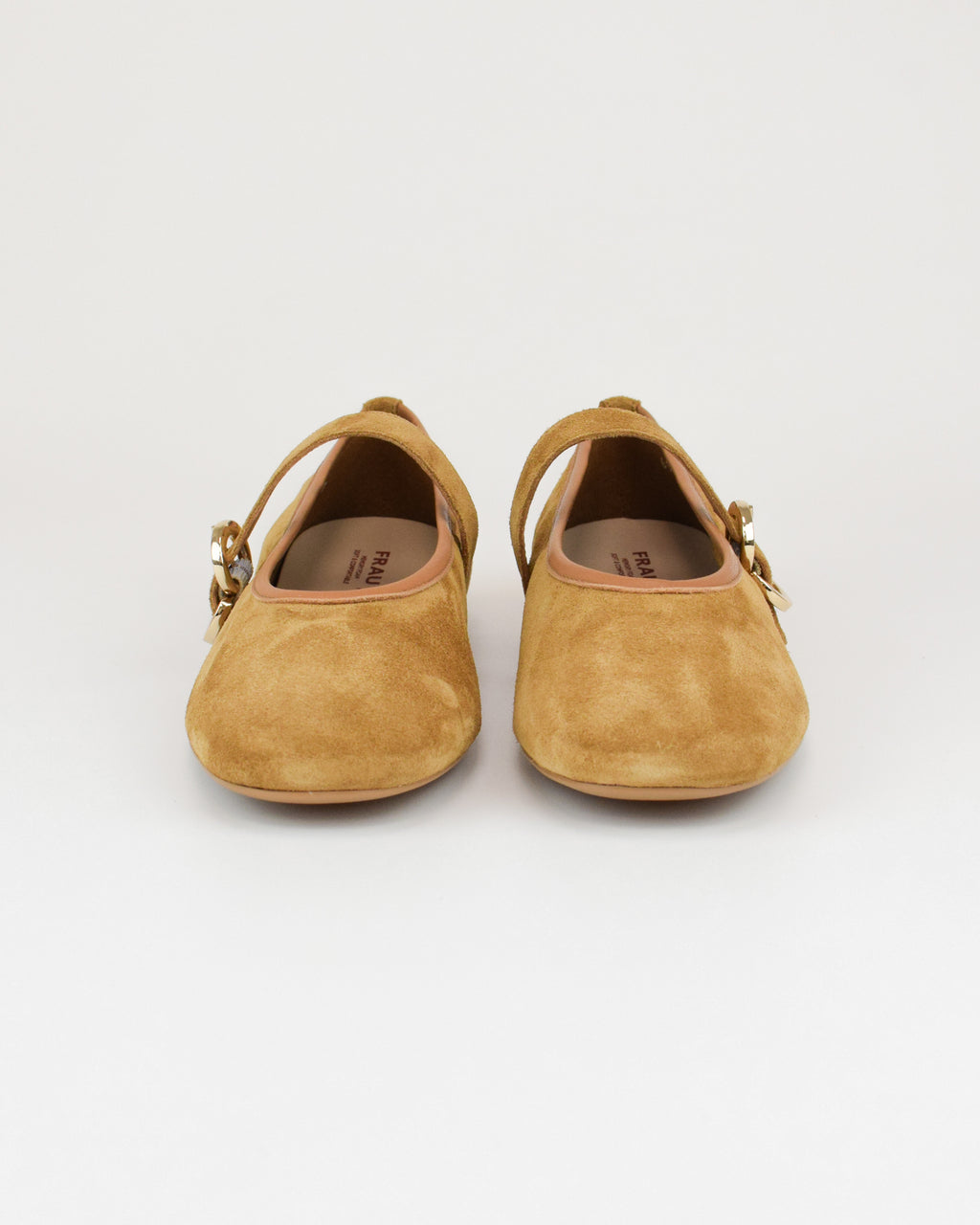 Ballerina in suede