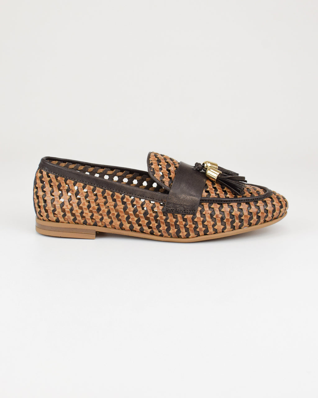 Mocassino in pelle intrecciata con nappine