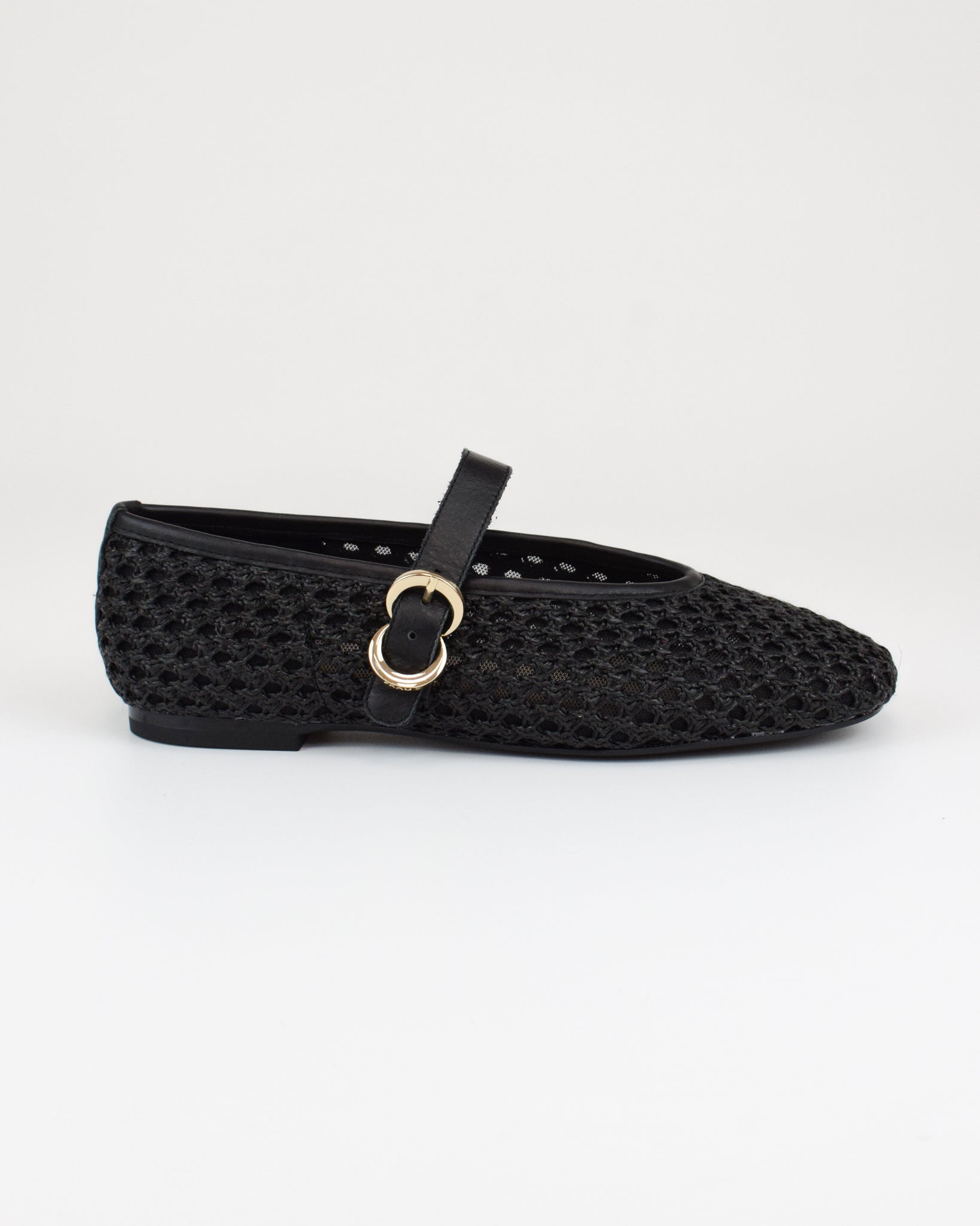 Ballerina in raffia
