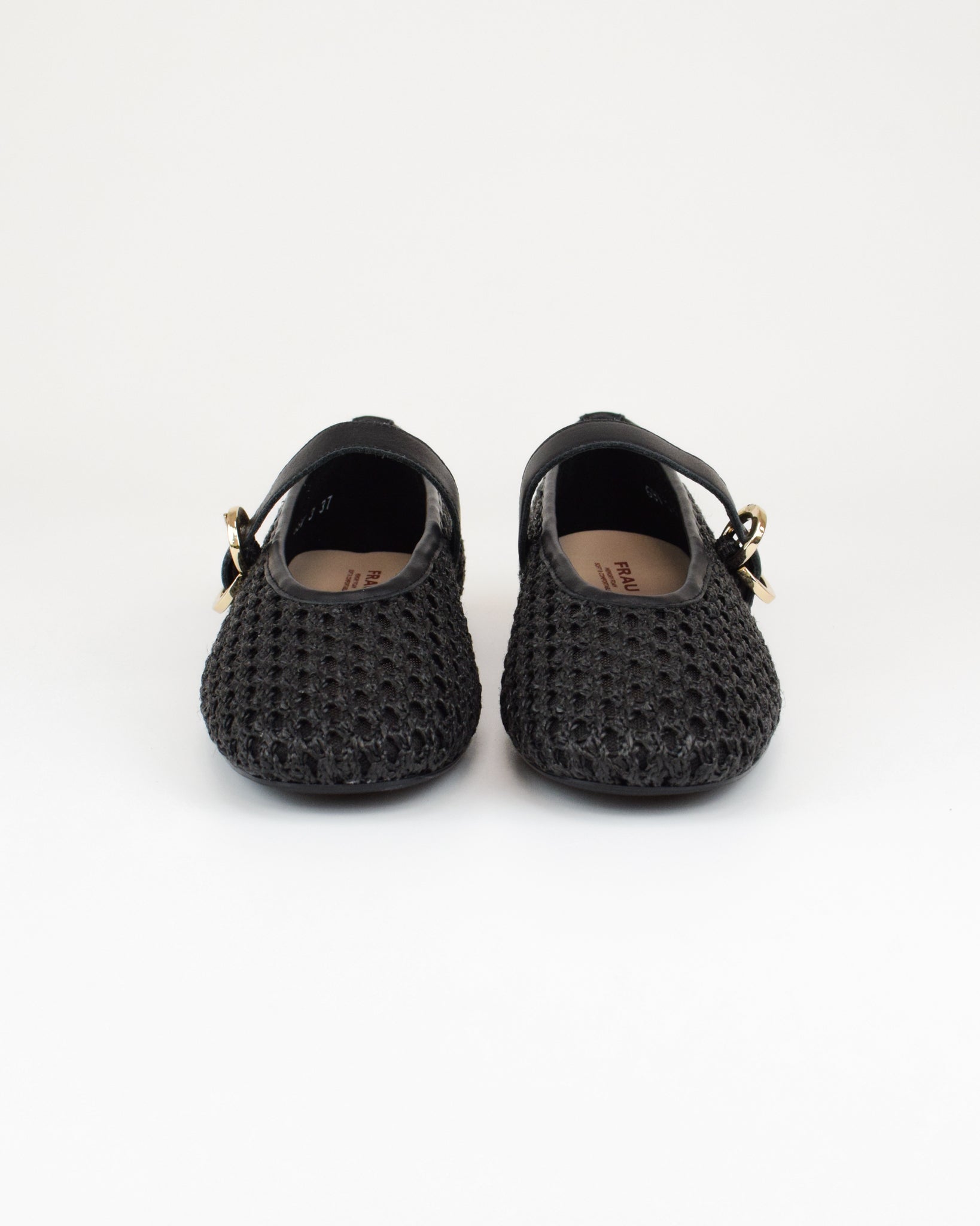 Ballerina in raffia