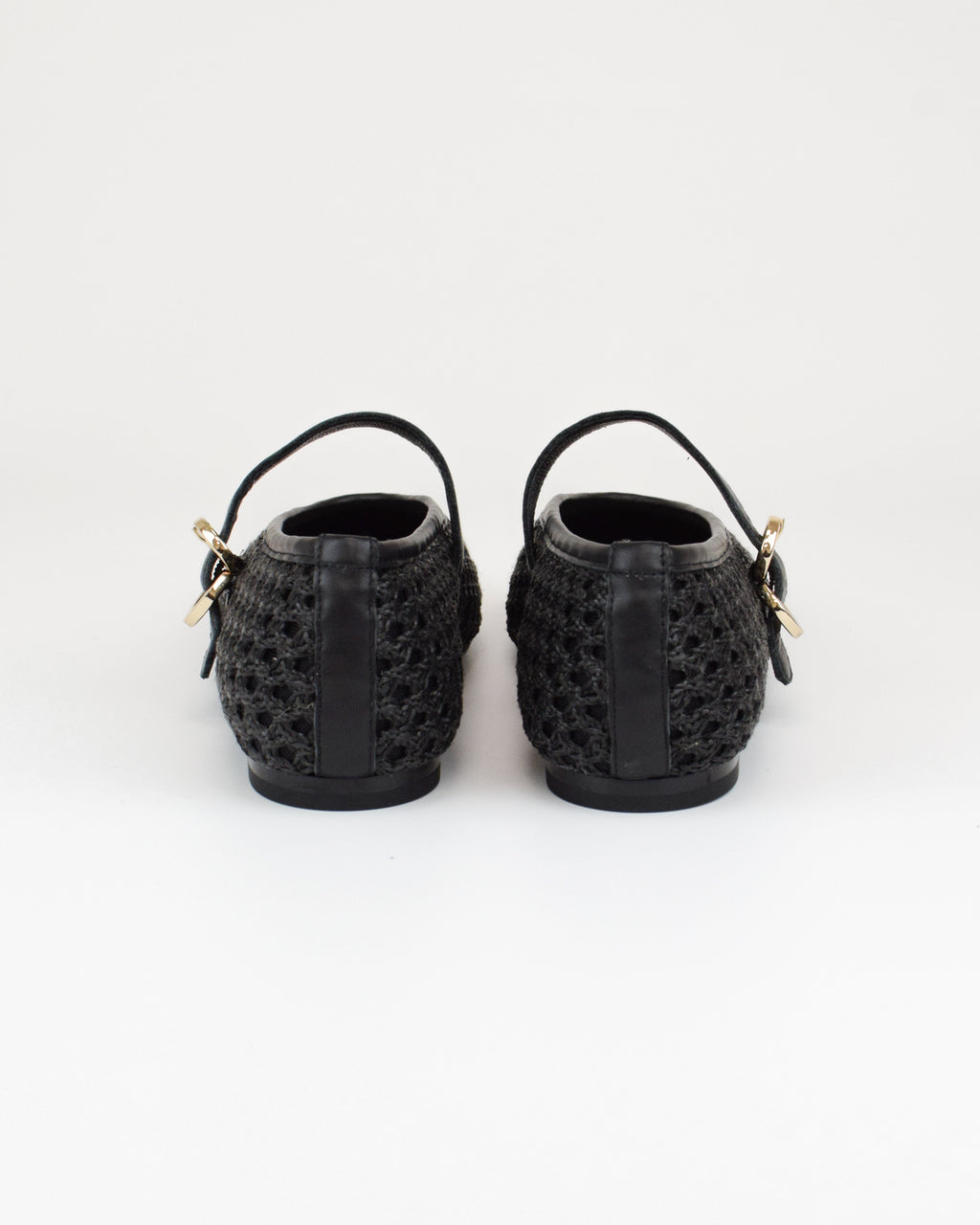 Ballerina in raffia