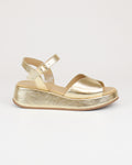 Sandalo con plateau in pelle laminata